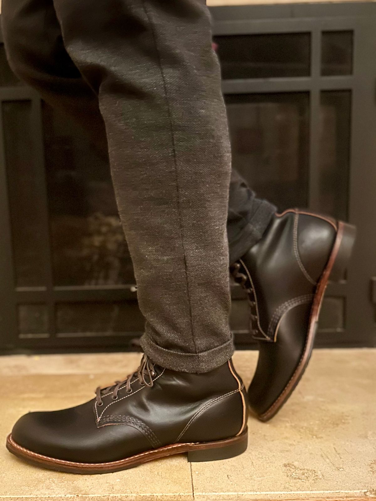 Photo by PastaKing on October 1, 2024 of the Red Wing Beckman Flatbox in S.B. Foot Black Klondike.