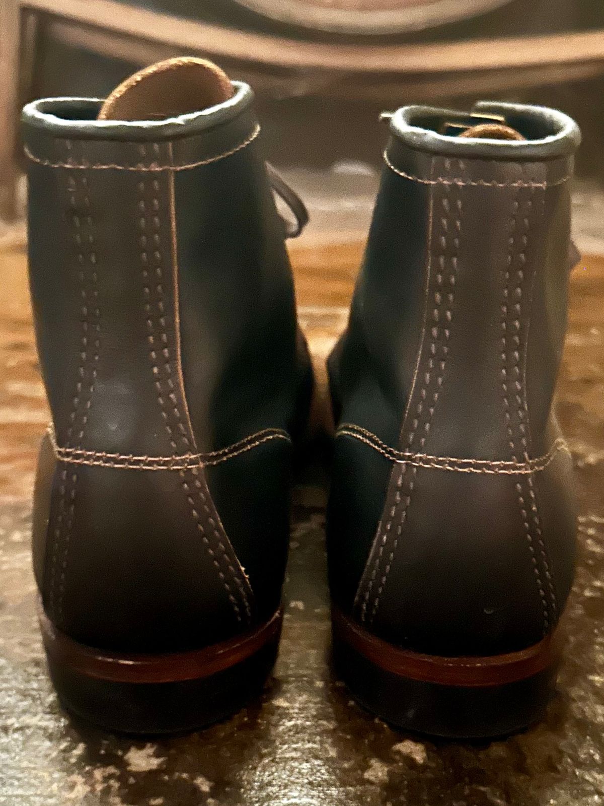 Photo by PastaKing on October 1, 2024 of the Red Wing Beckman Flatbox in S.B. Foot Black Klondike.
