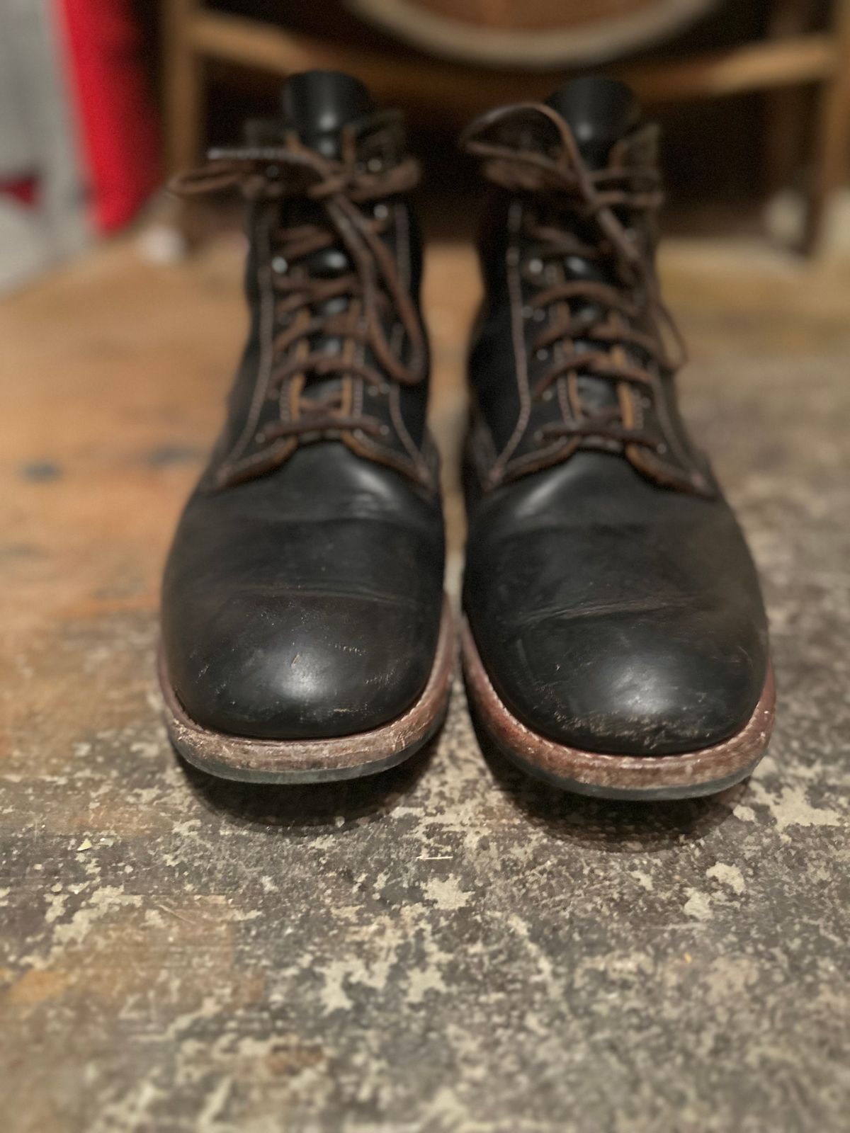Photo by PastaKing on December 3, 2024 of the Red Wing Beckman Flatbox in S.B. Foot Black Klondike.