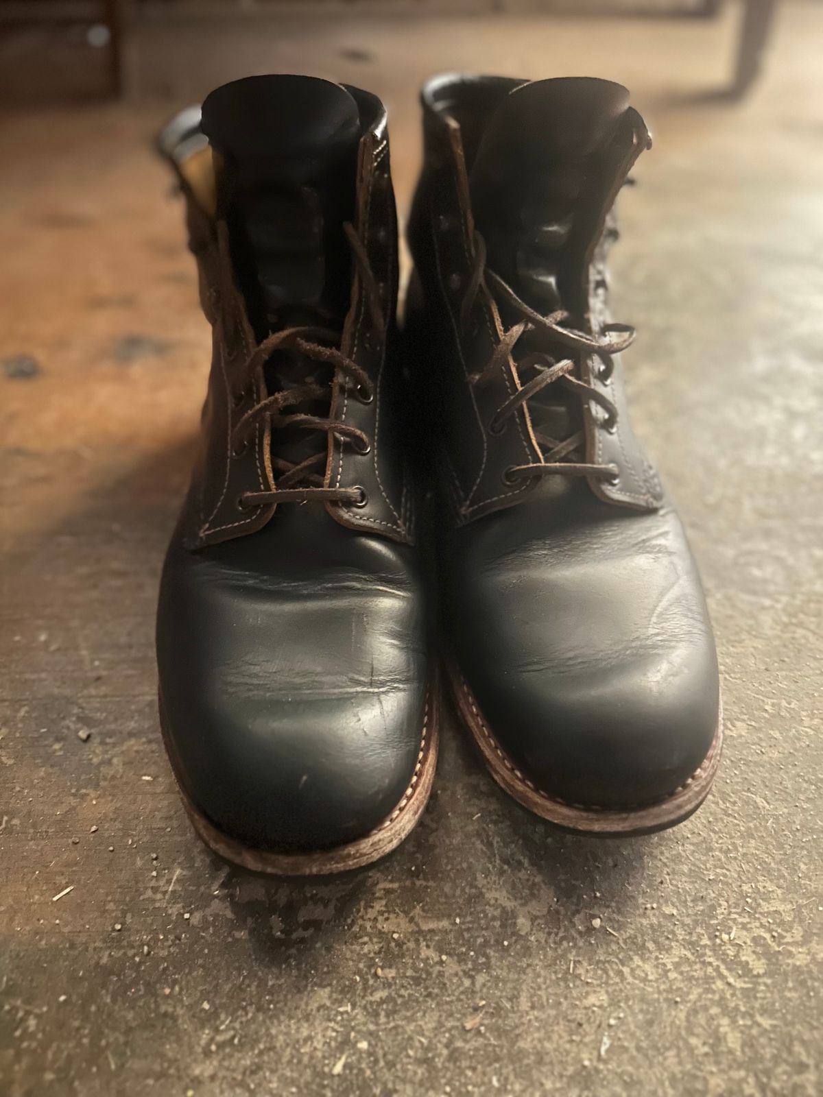 Photo by PastaKing on January 5, 2025 of the Red Wing Beckman Flatbox in S.B. Foot Black Klondike.