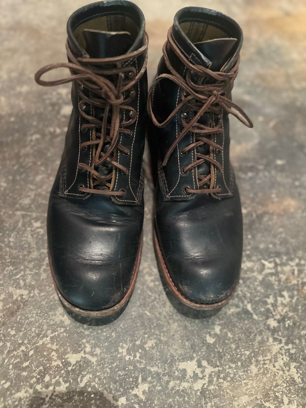 Photo by PastaKing on February 4, 2025 of the Red Wing Beckman Flatbox in S.B. Foot Black Klondike.