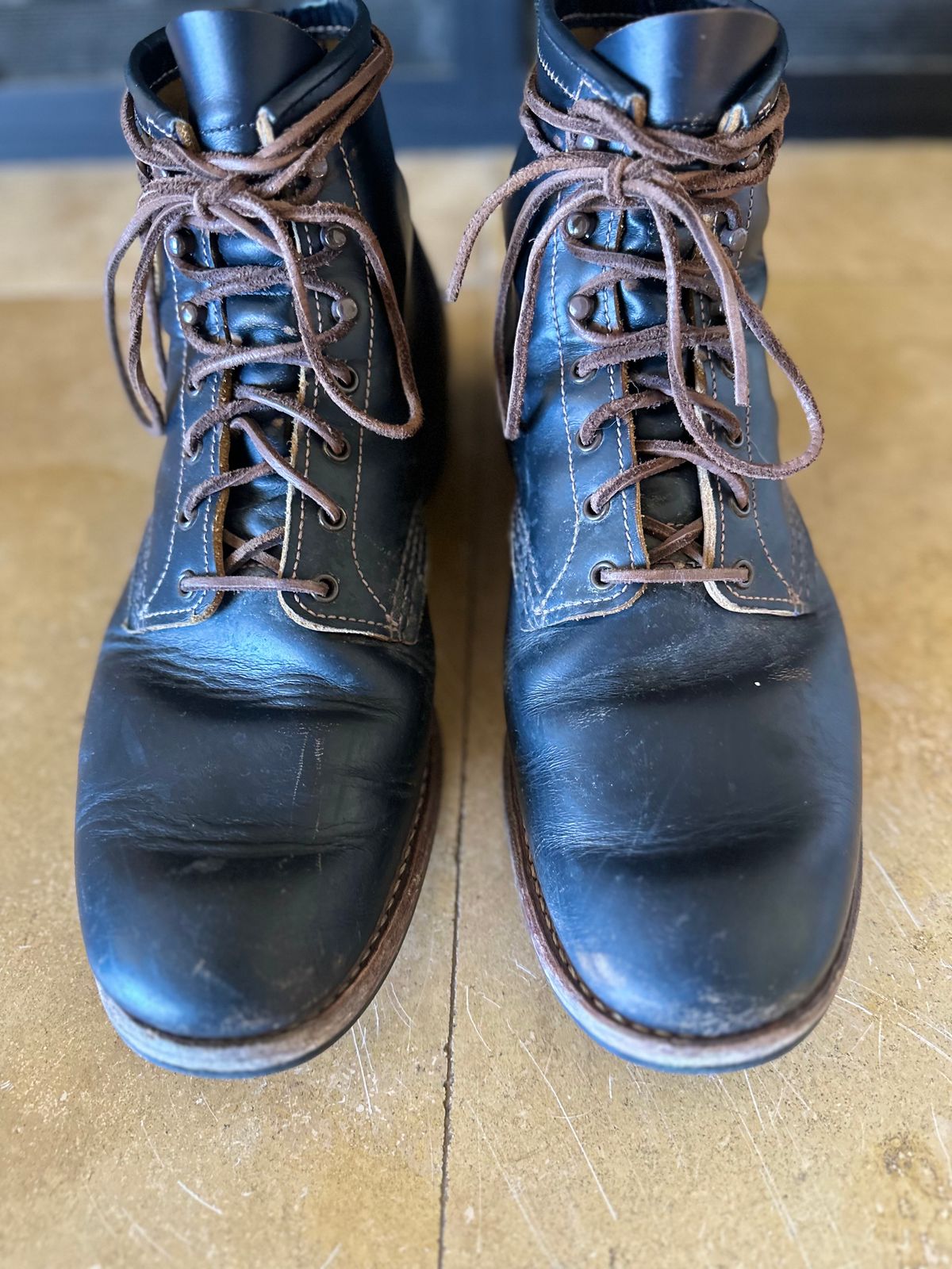 Photo by PastaKing on March 3, 2025 of the Red Wing Beckman Flatbox in S.B. Foot Black Klondike.