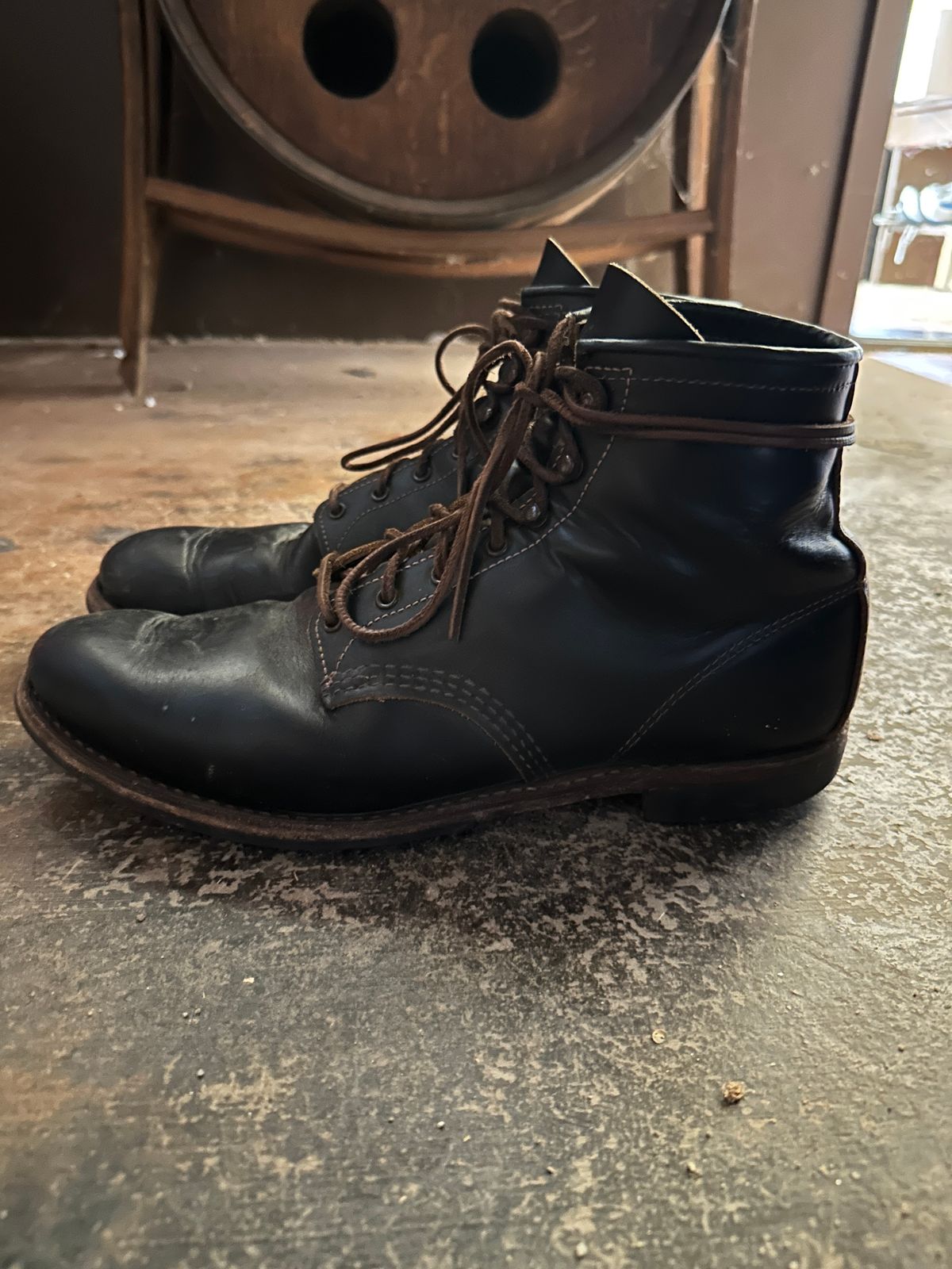 Photo by PastaKing on April 5, 2025 of the Red Wing Beckman Flatbox in S.B. Foot Black Klondike.