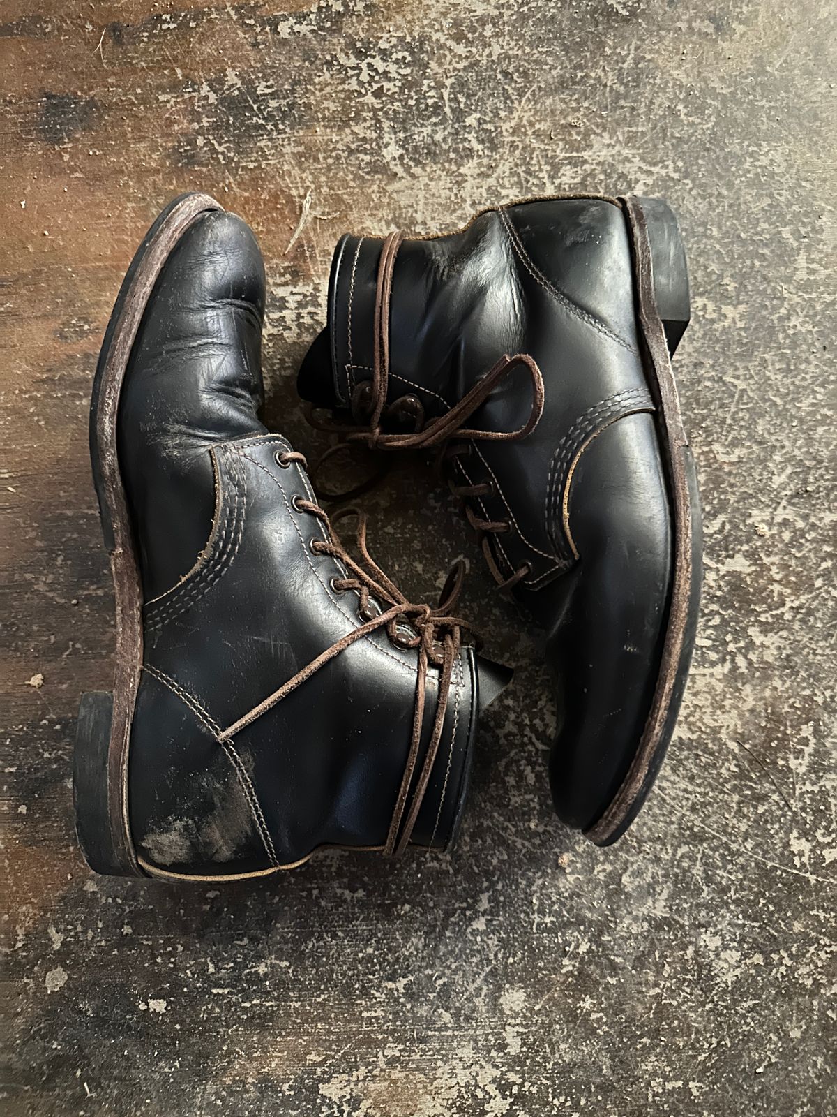 Photo by PastaKing on April 5, 2025 of the Red Wing Beckman Flatbox in S.B. Foot Black Klondike.