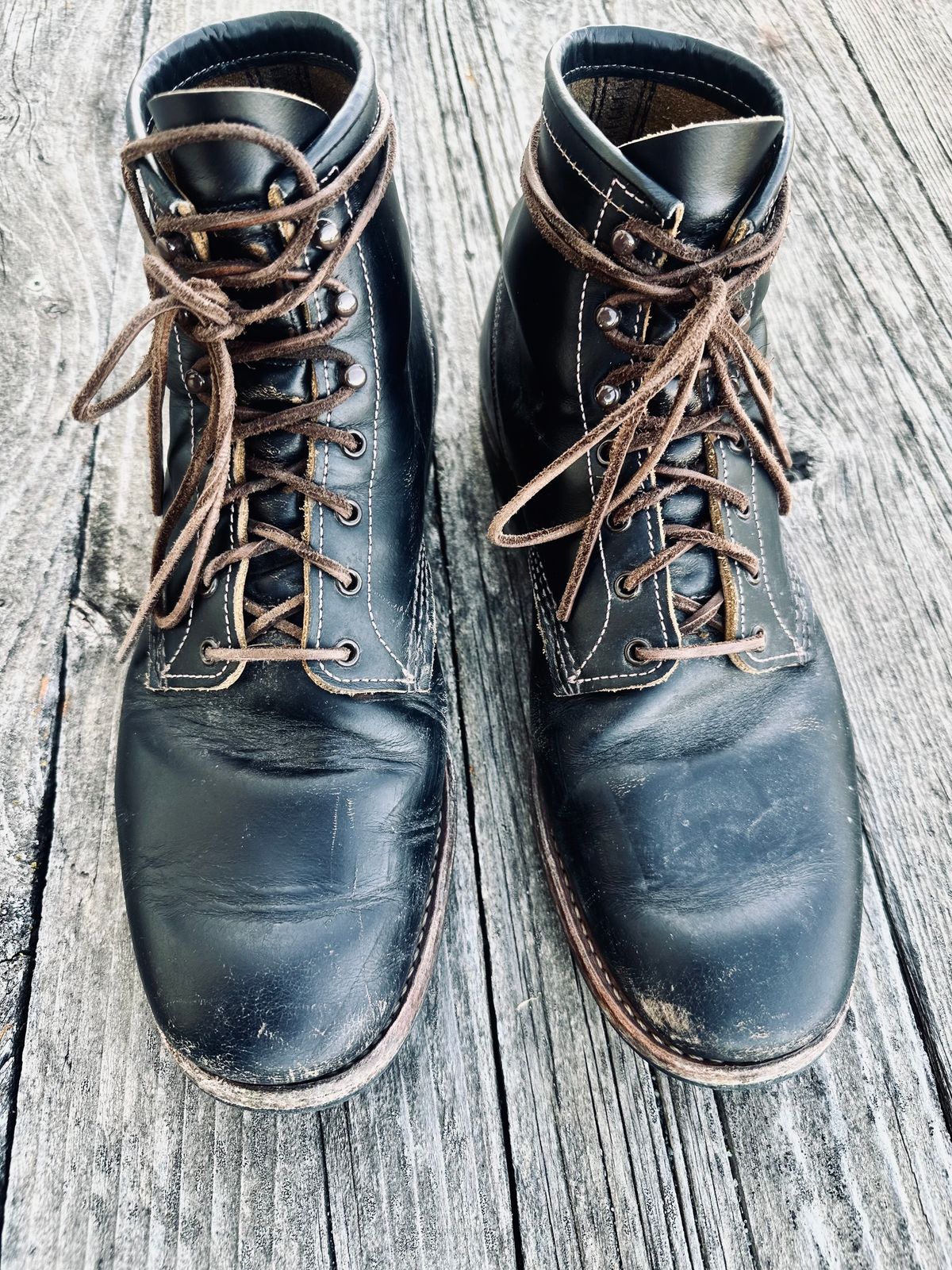 Photo by PastaKing on April 6, 2025 of the Red Wing Beckman Flatbox in S.B. Foot Black Klondike.