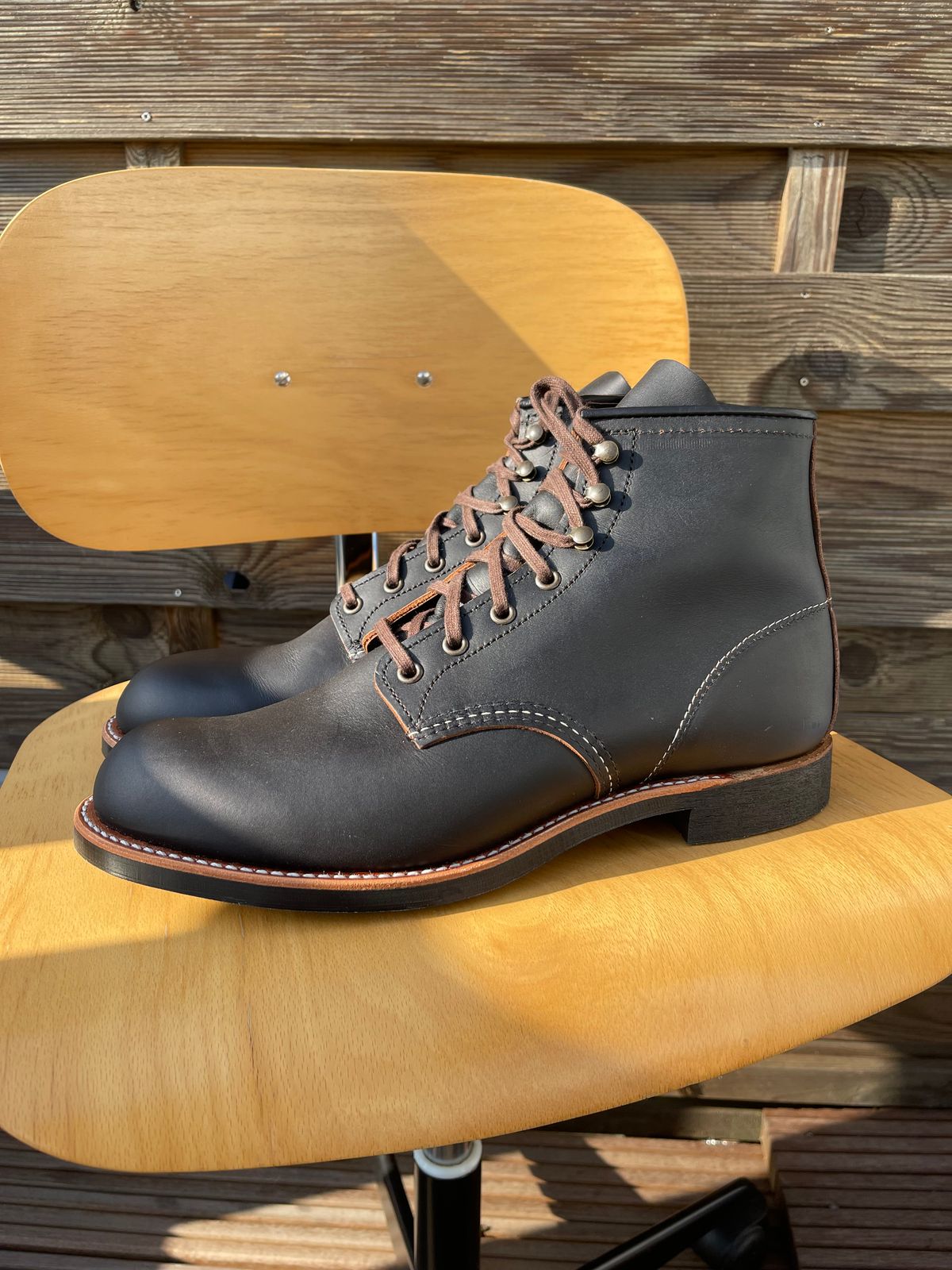 Photo by Jakob_Boots on October 2, 2025 of the Red Wing Blacksmith 3345 in S.B. Foot Black Prairie.