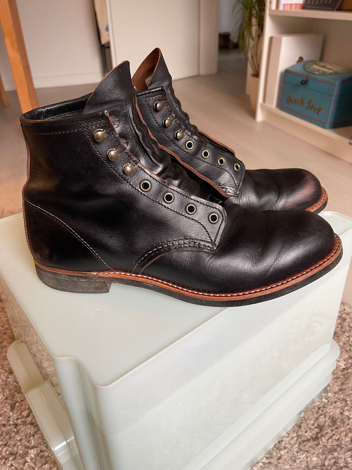 Photo by Jakob_Boots on December 4, 2025 of the Red Wing Blacksmith 3345 in S.B. Foot Black Prairie.