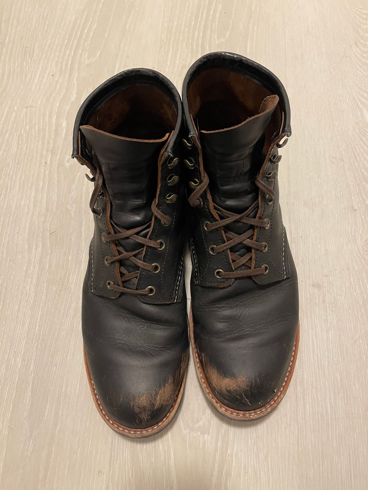 Photo by Jakob_Boots on January 5, 2026 of the Red Wing Blacksmith 3345 in S.B. Foot Black Prairie.