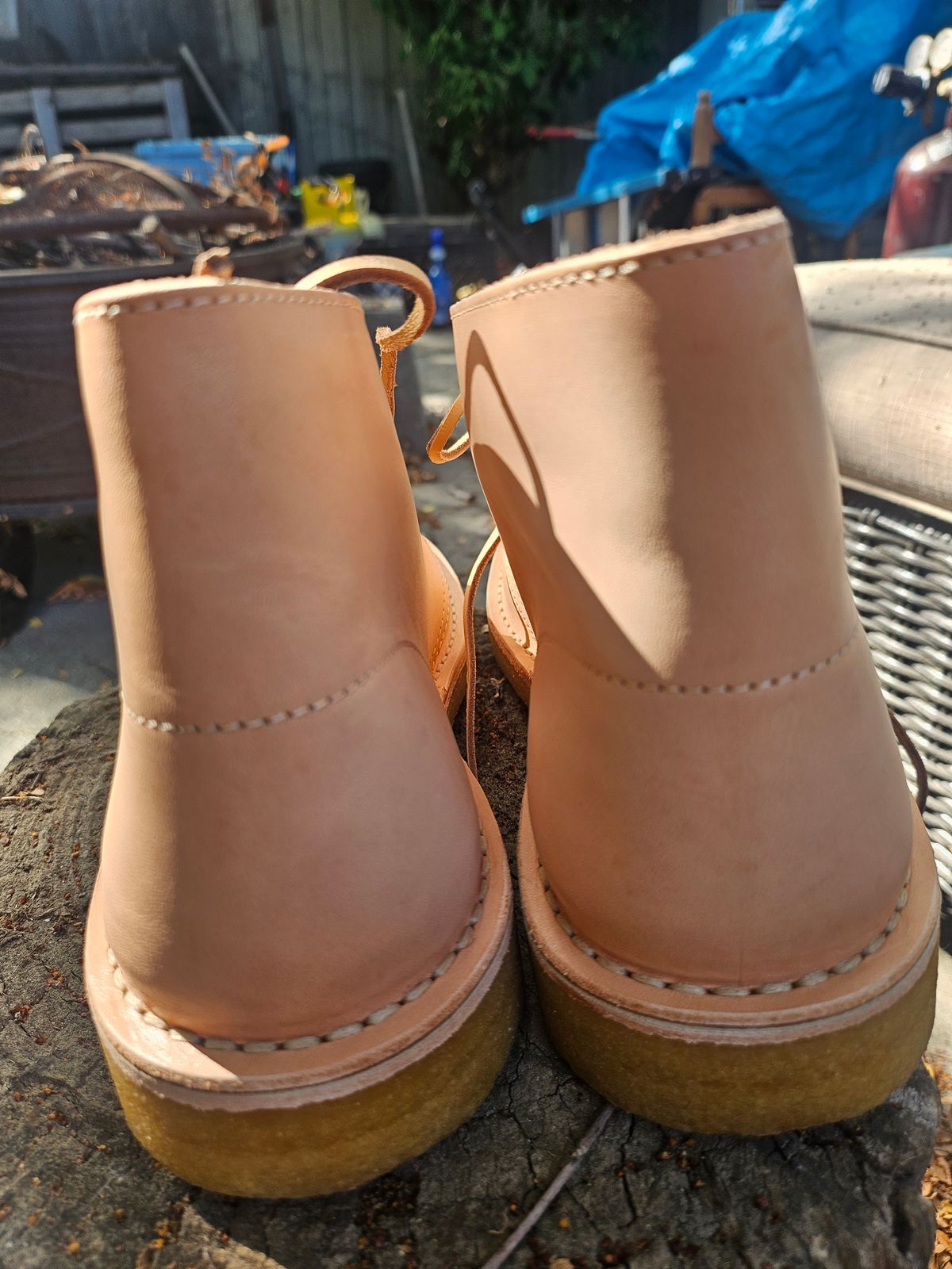 Photo by jackboot_jamstring on September 23, 2025 of the Clarks Desert Boot in Unknown Natural Veg Tan.