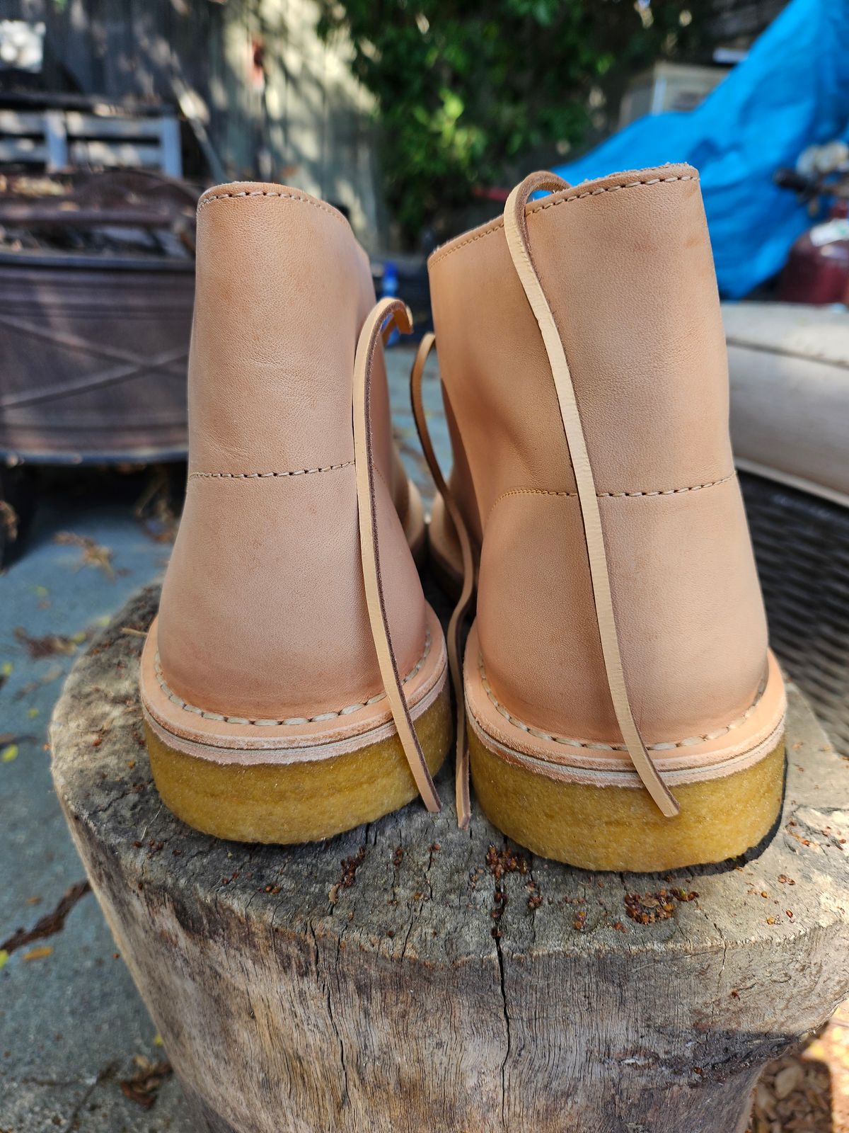 Photo by jackboot_jamstring on October 1, 2025 of the Clarks Desert Boot in Unknown Natural Veg Tan.