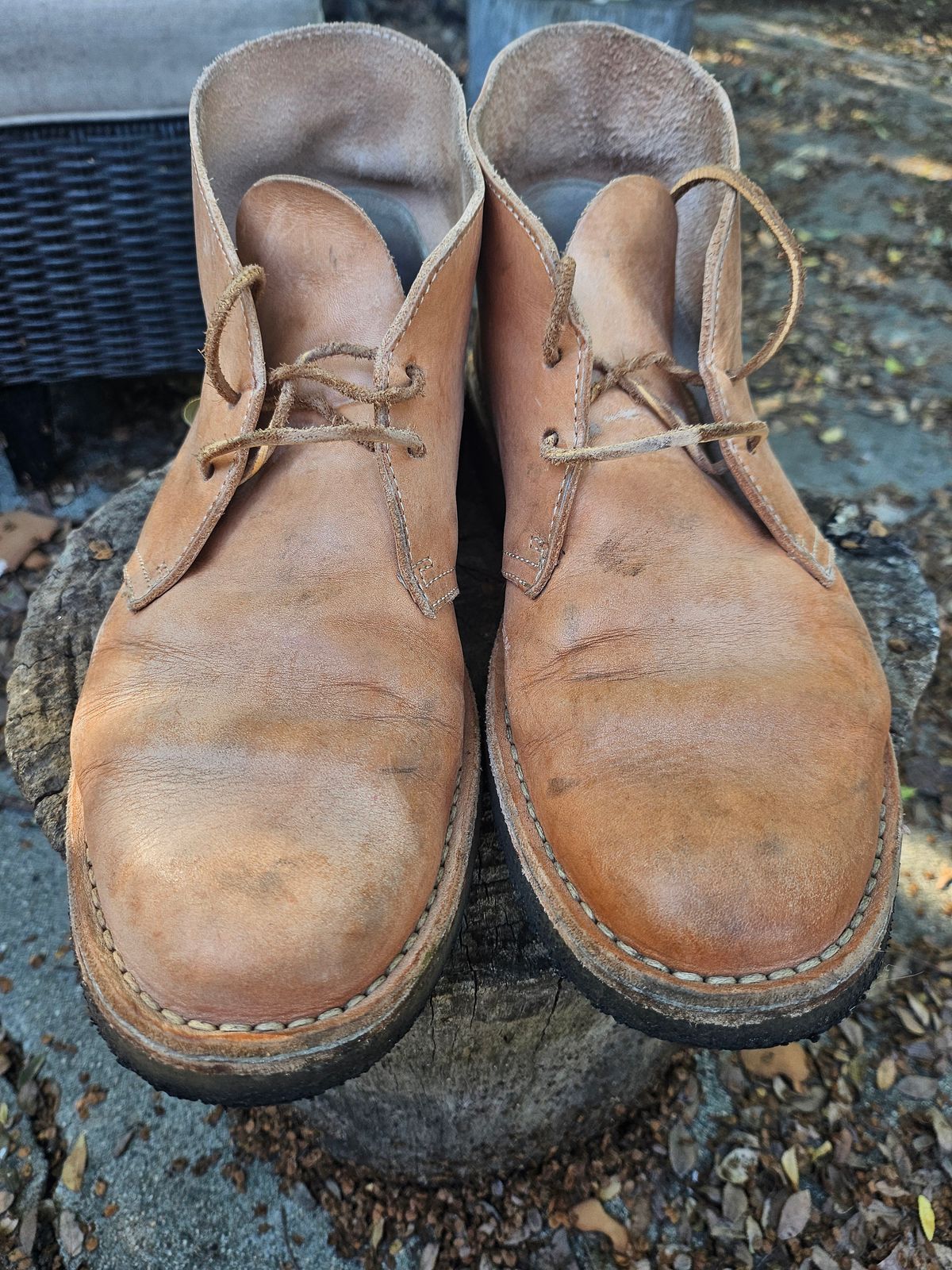 Photo by jackboot_jamstring on December 4, 2025 of the Clarks Desert Boot in Unknown Natural Veg Tan.