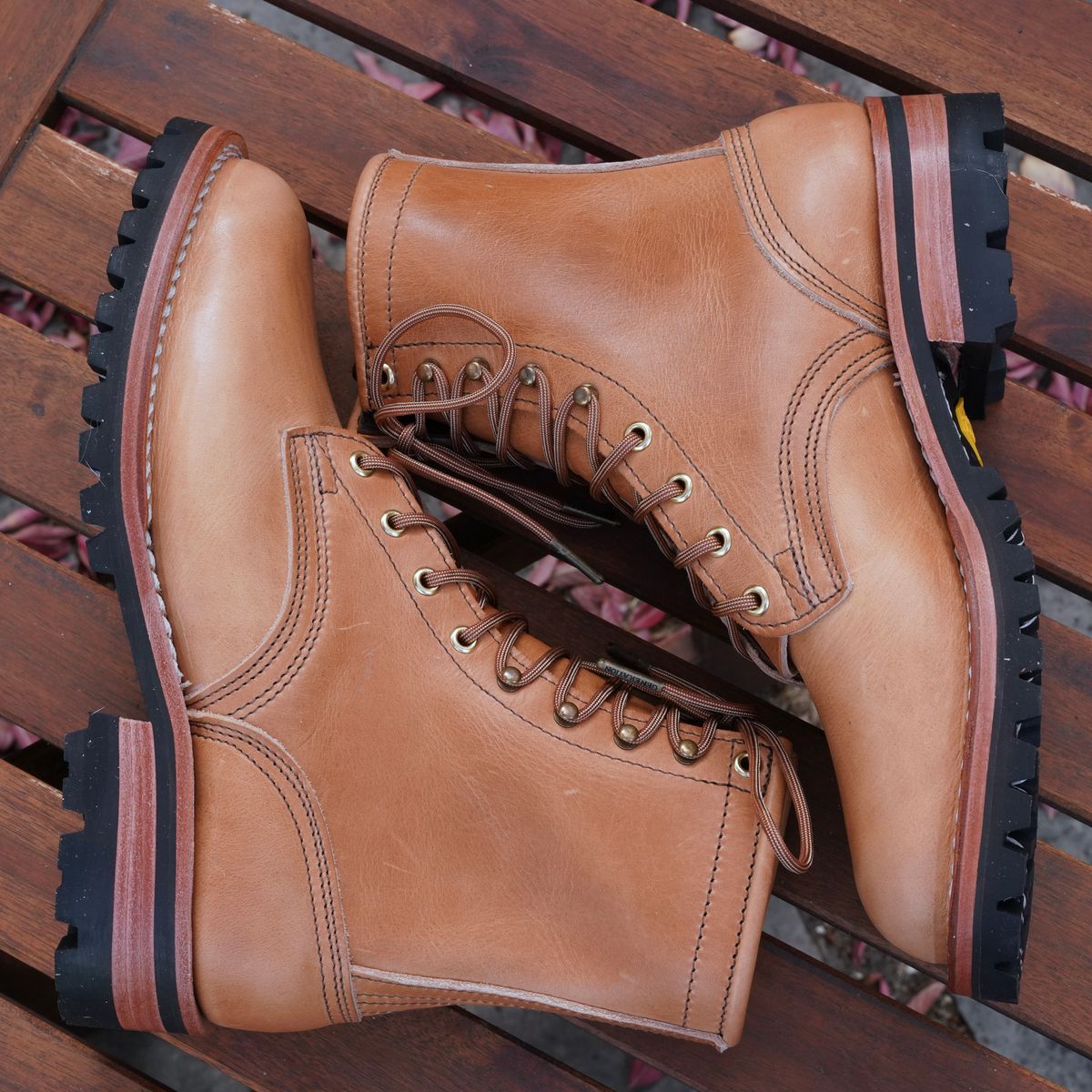 Photo by jdsw20 on October 1, 2025 of the Nicks Parkhurst V3 in Horween Light Natural Dublin.