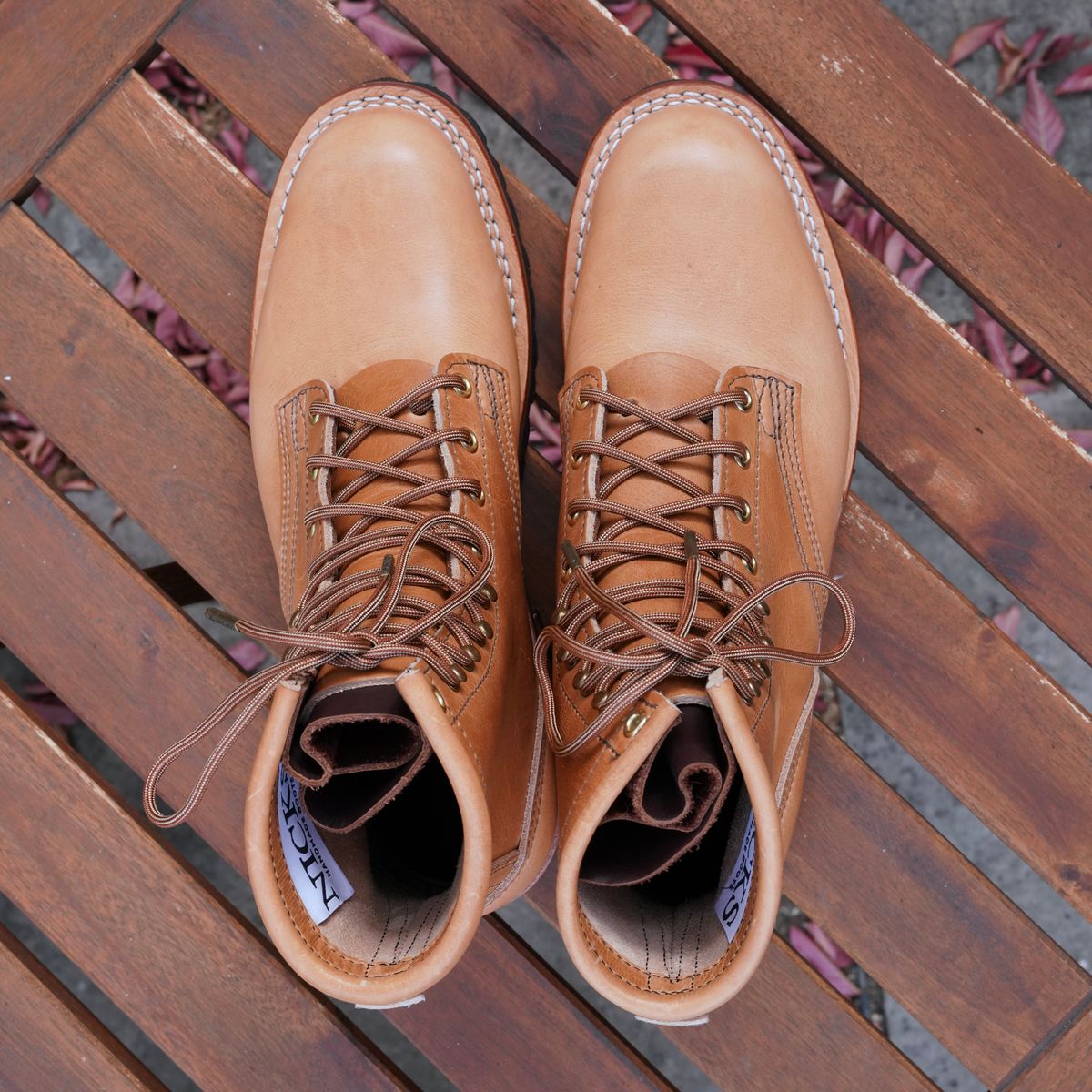 Photo by jdsw20 on October 1, 2025 of the Nicks Parkhurst V3 in Horween Light Natural Dublin.