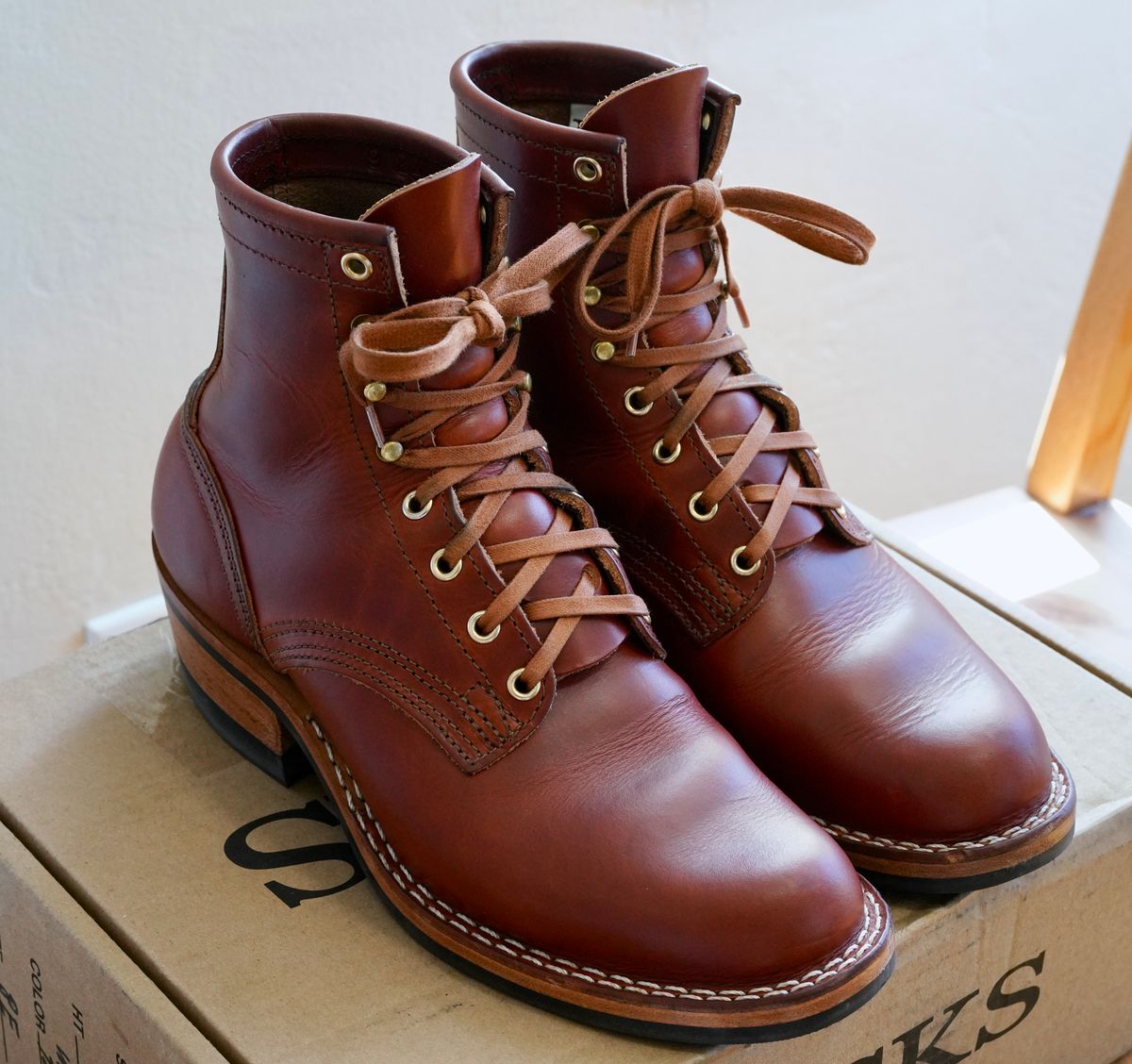 Photo by jdsw20 on March 2, 2025 of the Nicks MTO in Wickett & Craig Tan Oiled Latigo.