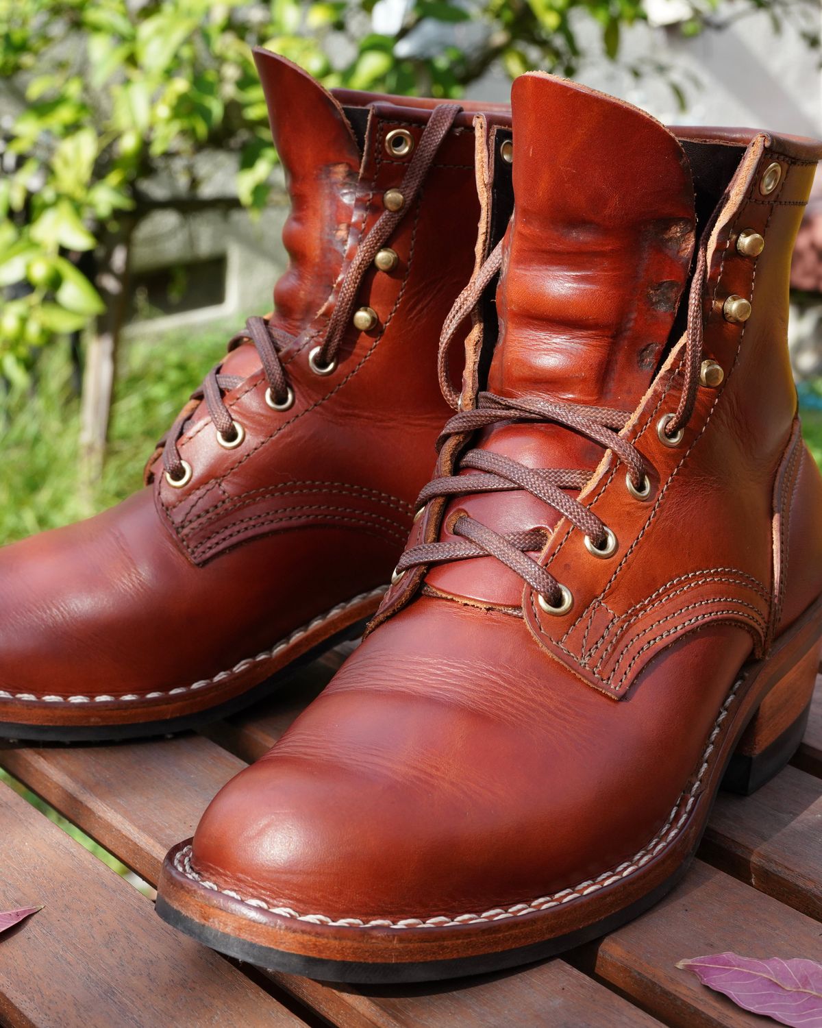 Photo by jdsw20 on November 11, 2025 of the Nicks MTO in Wickett & Craig Tan Oiled Latigo.