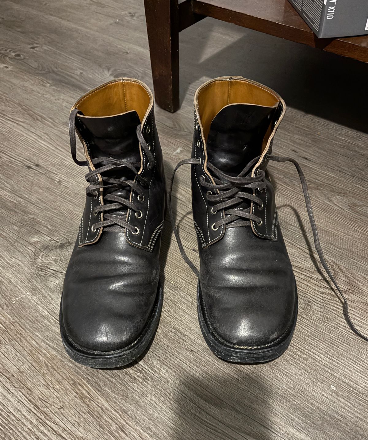 Photo by RTRSnk004 on March 31, 2026 of the Johnnyworks M43 in Maryam Black Teacore Horsebutt.