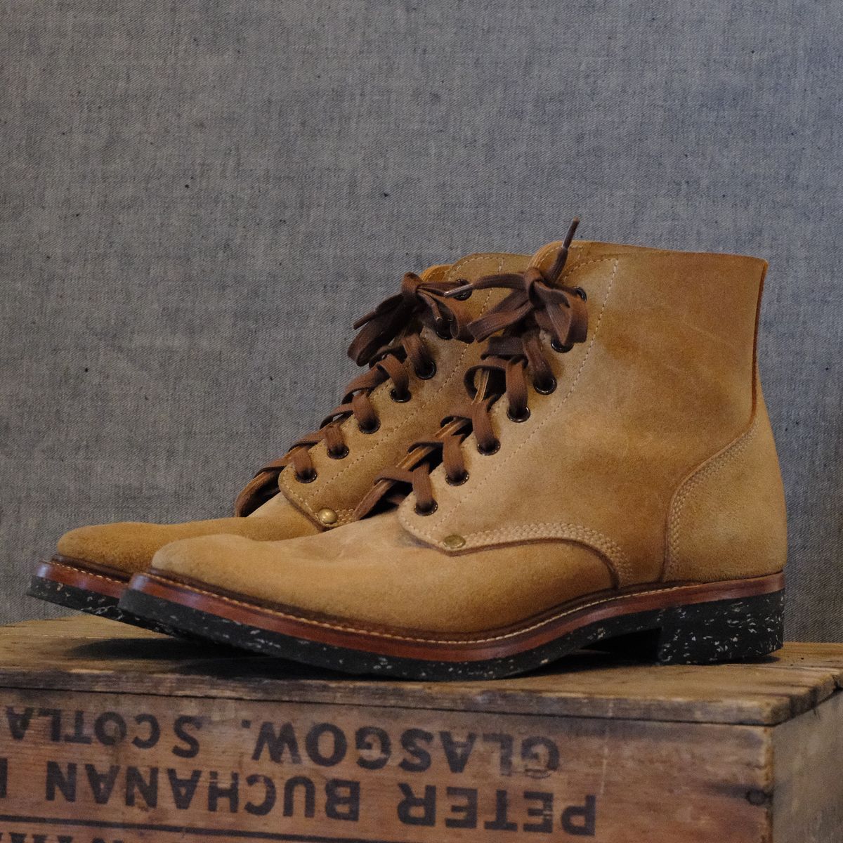 Photo by LicentiusS04 on March 6, 2026 of the Buzz Rickson’s X Unsung House M43 Service Boot in Combination-tanned Camel Cowhide.