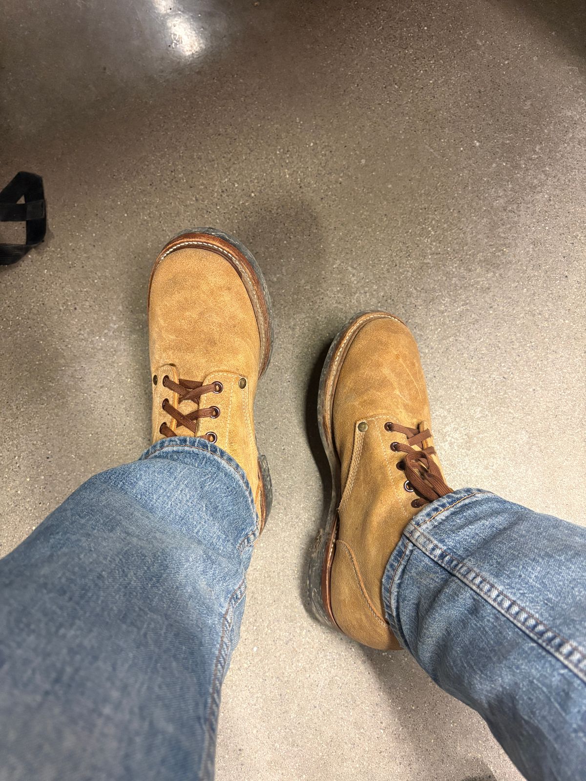 Photo by RTRSnk004 on March 31, 2026 of the Buzz Rickson’s X Unsung House M43 Service Boot in Combination-tanned Camel Cowhide.