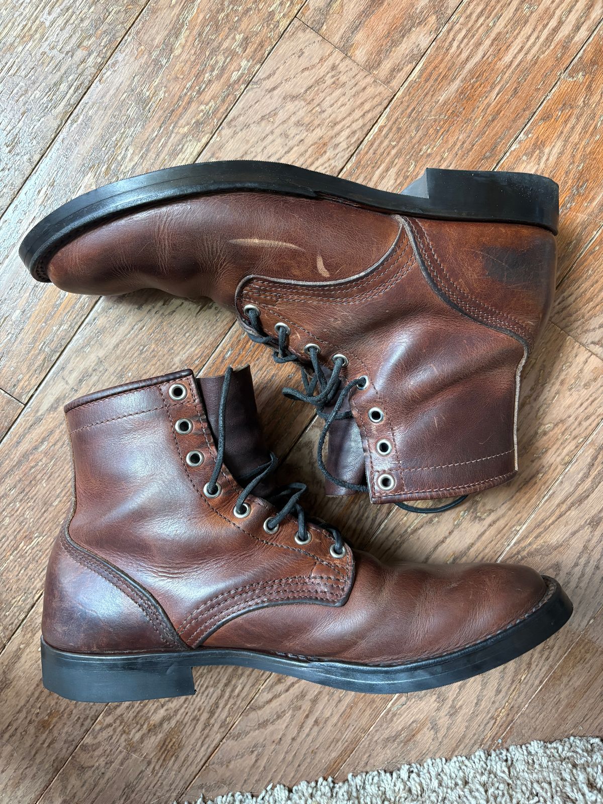 Photo by RTRSnk004 on May 30, 2026 of the Nicks x Unsung House MTO in Horween Italian Brown Cypress.