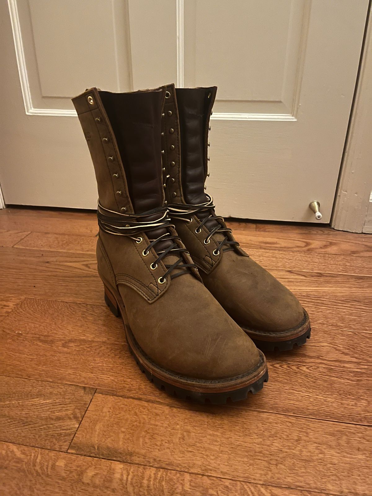 Photo by cricket on July 27, 2025 of the Nicks Hot Shot in Seidel WeatherShield Brown.