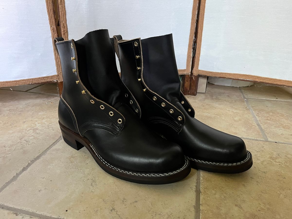 Photo by cricket on June 16, 2025 of the Nicks Lace Up Heritage in Horween Black Chromexcel.