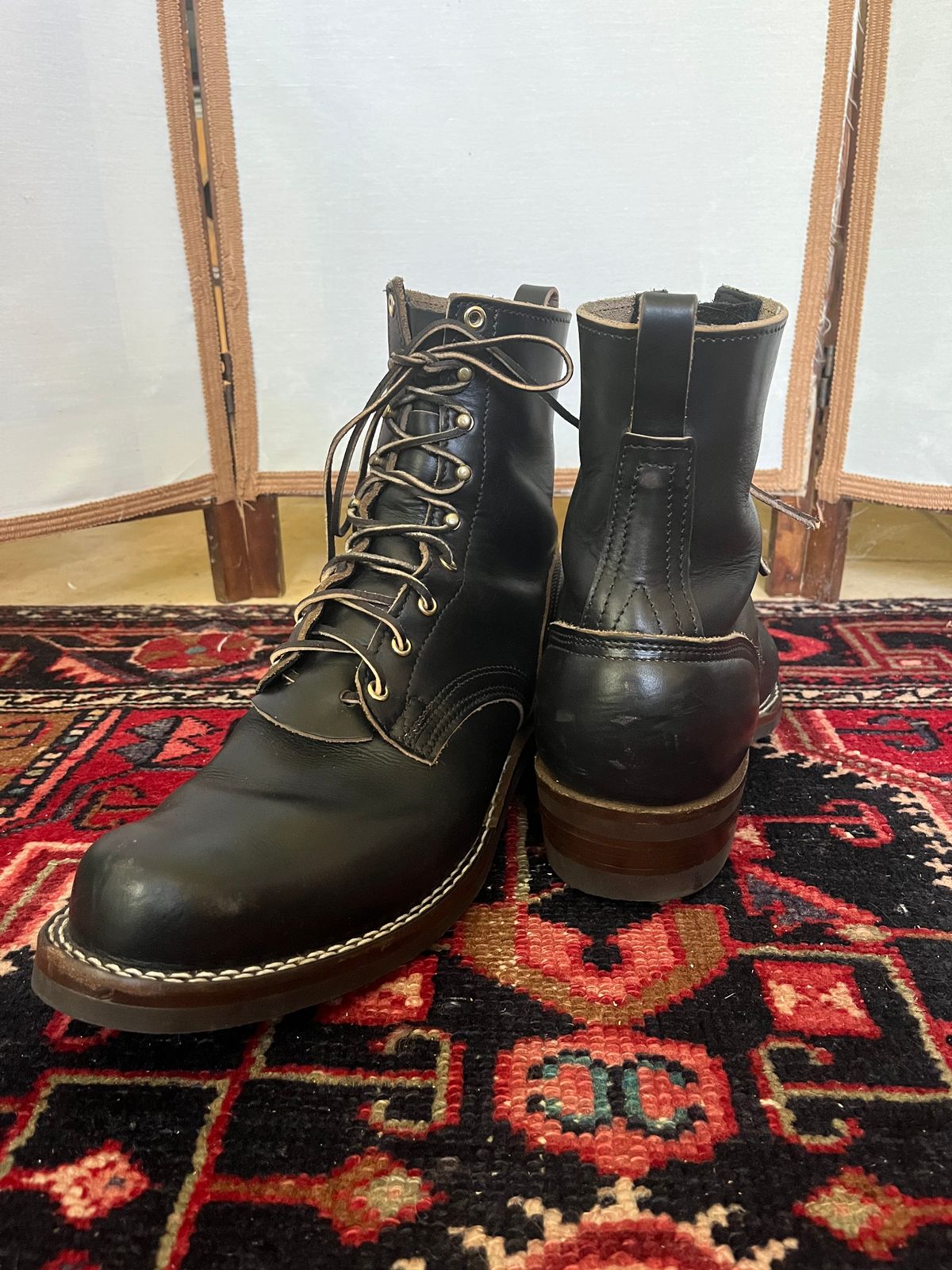 Photo by cricket on July 7, 2025 of the Nicks Lace Up Heritage in Horween Black Chromexcel.