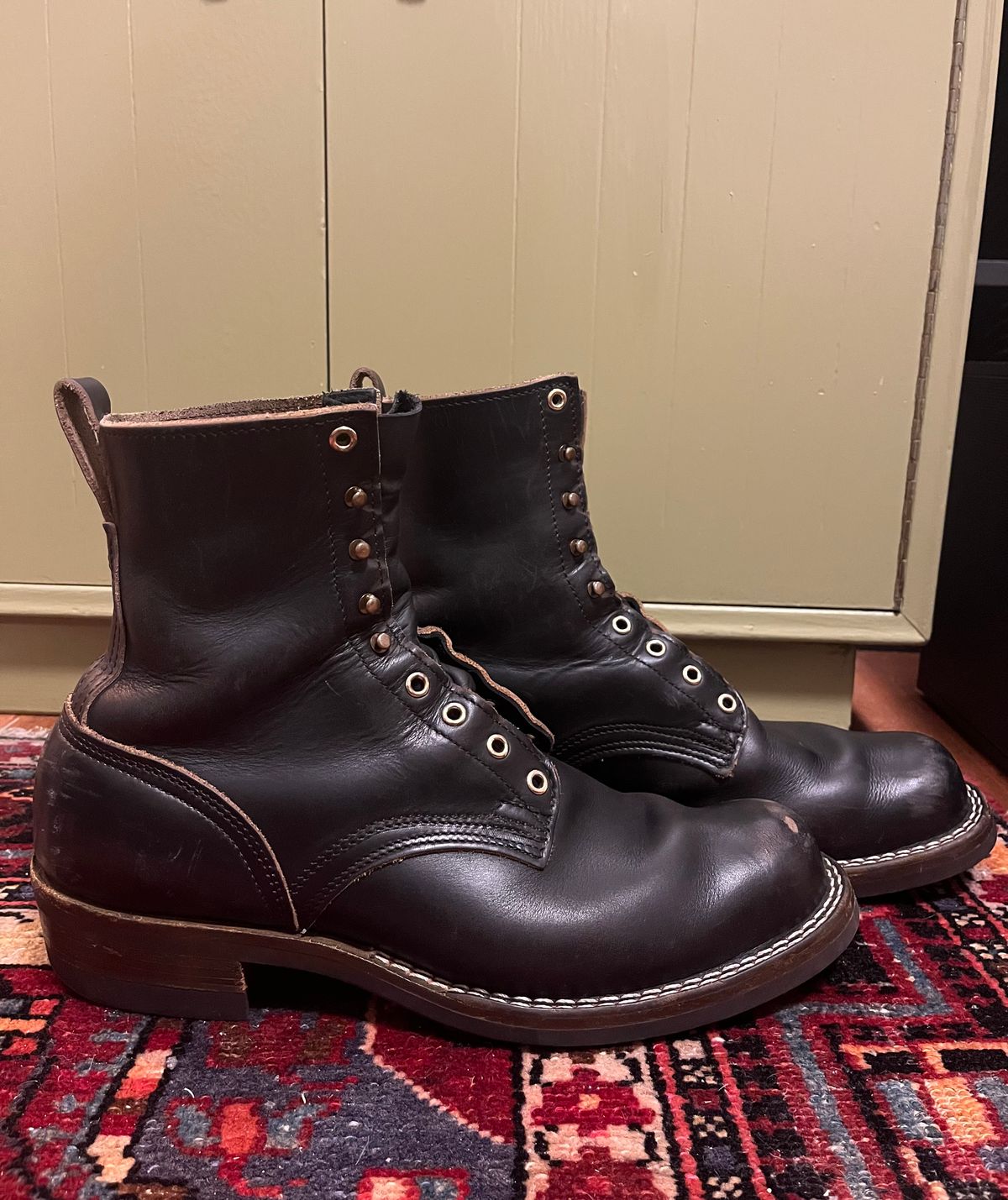 Photo by cricket on December 27, 2025 of the Nicks Lace Up Heritage in Horween Black Chromexcel.
