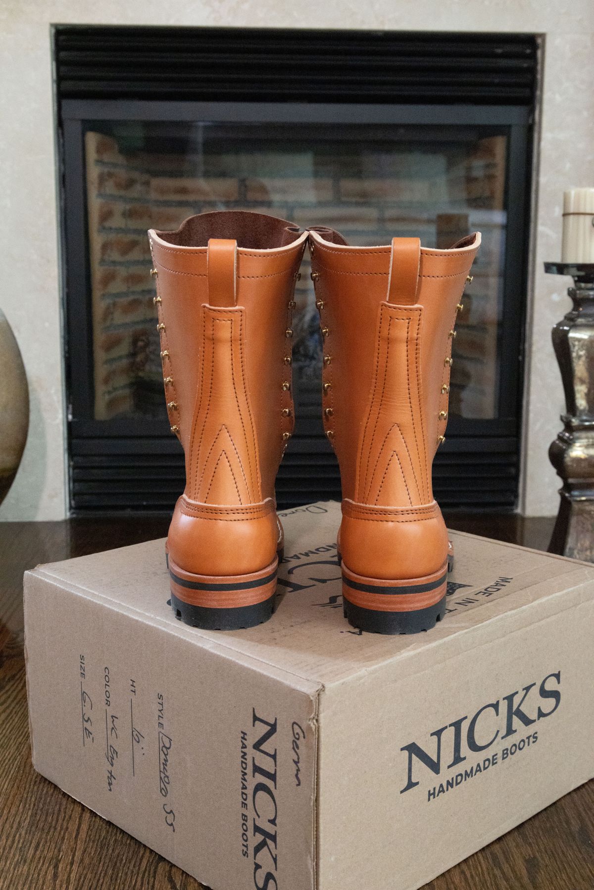 Photo by AG on October 1, 2024 of the Nicks DomePro in Wickett & Craig Tan English Bridle.