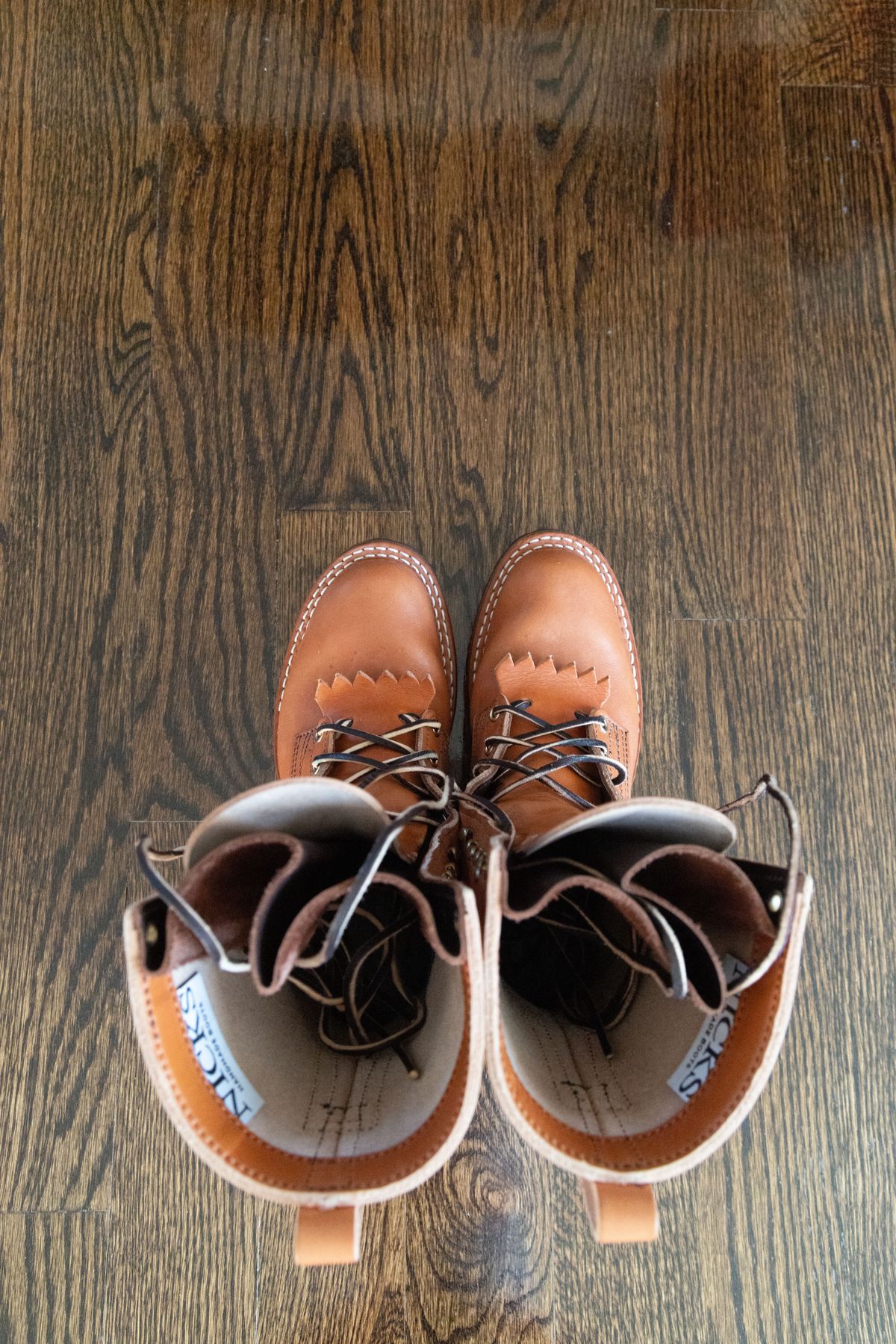 Photo by AG on December 3, 2024 of the Nicks DomePro in Wickett & Craig Tan English Bridle.