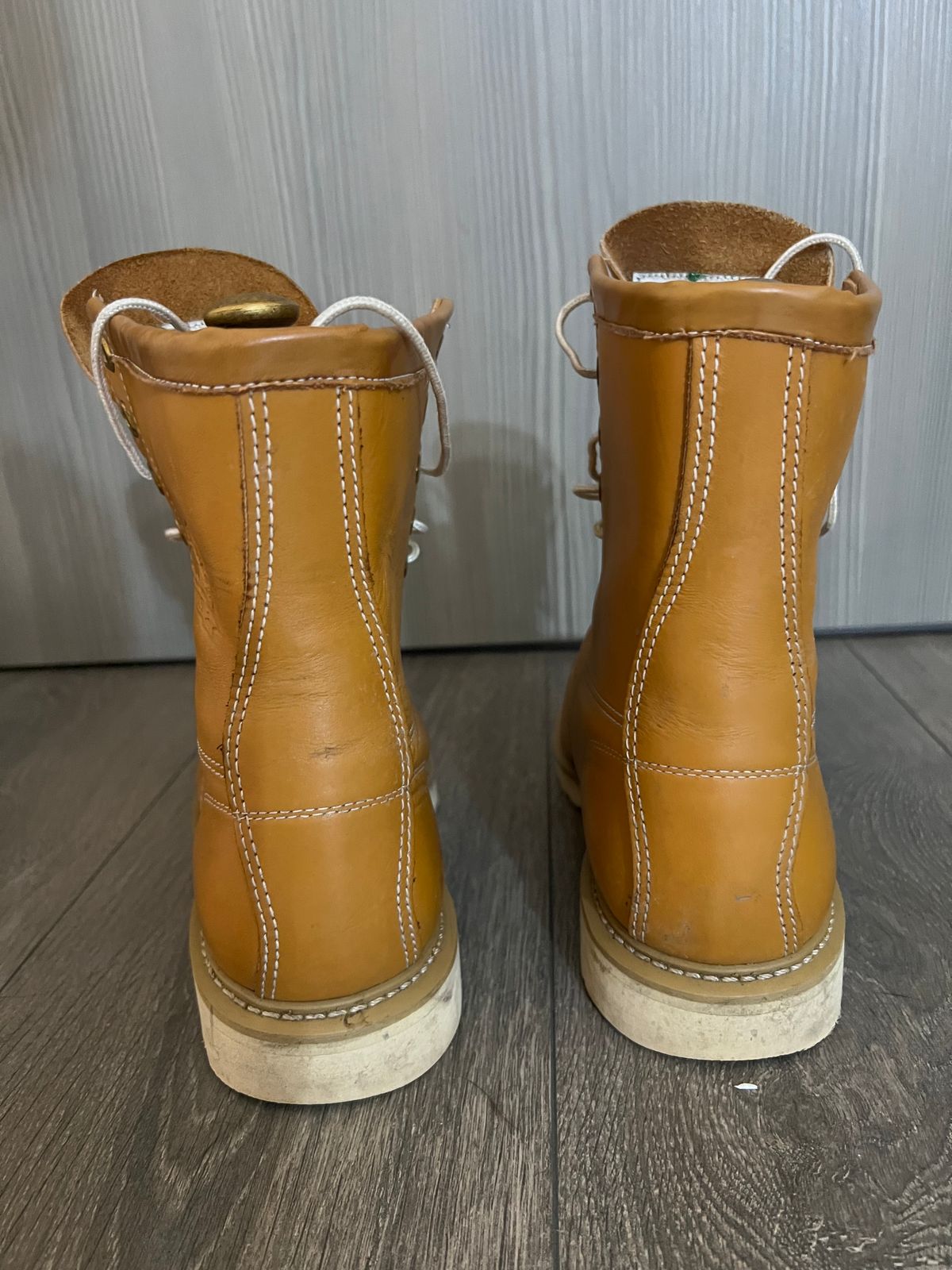 Photo by julia on November 4, 2024 of the Canada West Boots Unknown Model in Unknown Leather.