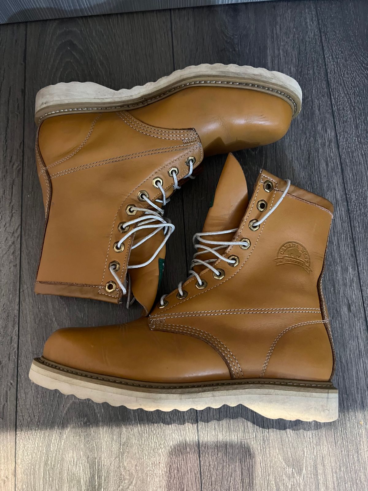 Photo by julia on November 4, 2024 of the Canada West Boots Unknown Model in Unknown Leather.