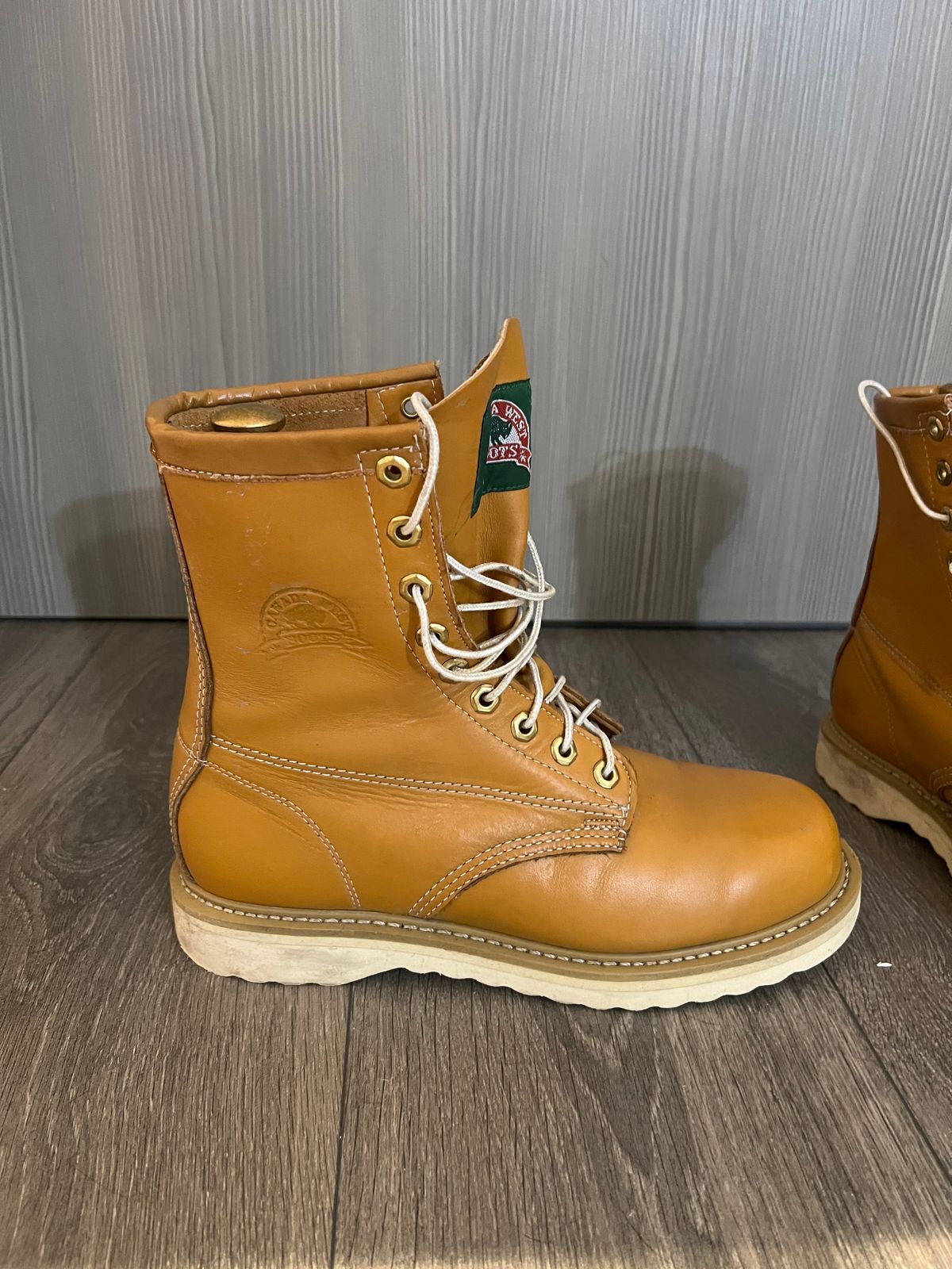 Photo by julia on November 4, 2024 of the Canada West Boots Unknown Model in Unknown Leather.