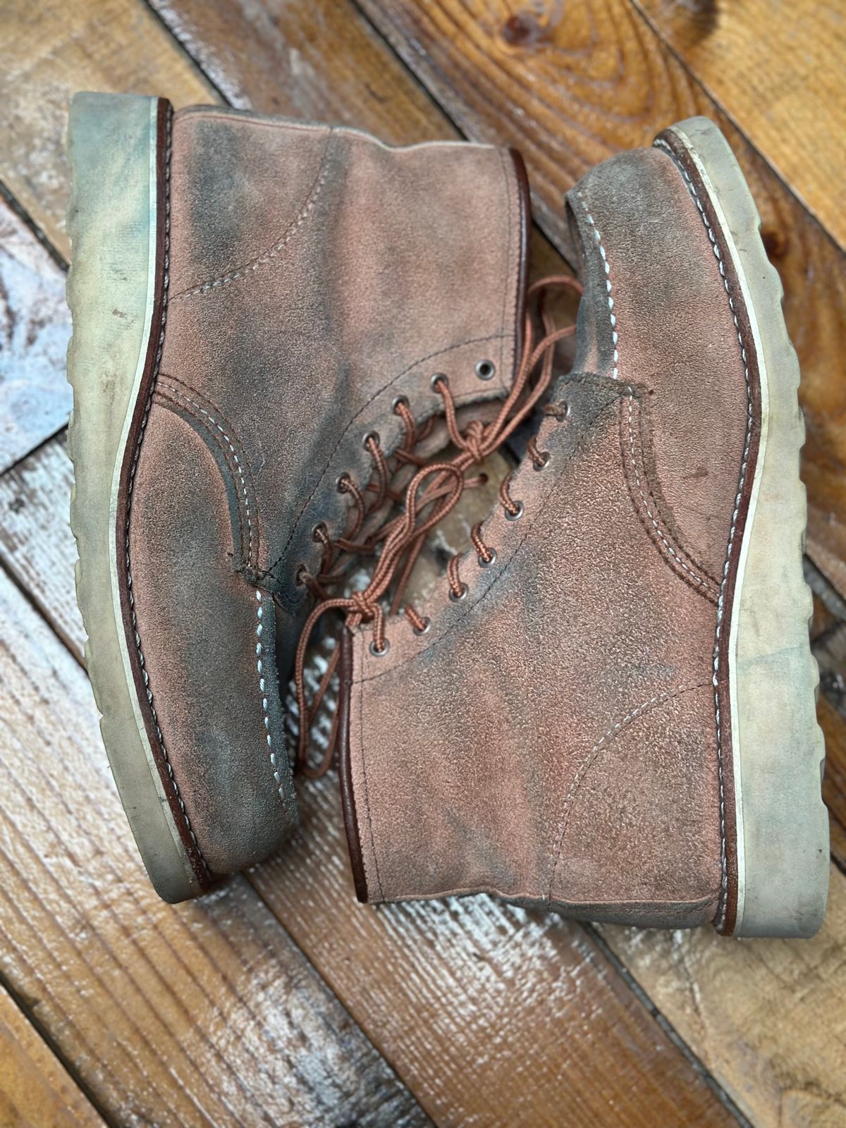 Photo by jbiondo on January 5, 2025 of the Red Wing 6-Inch Classic Moc in S.B. Foote Dusty Rose Abilene.