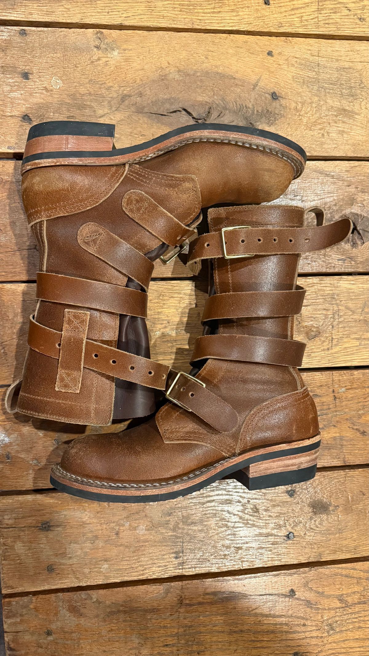 Photo by jbiondo on January 6, 2026 of the Nicks TankerPro in Horween Ember Waxed Flesh.