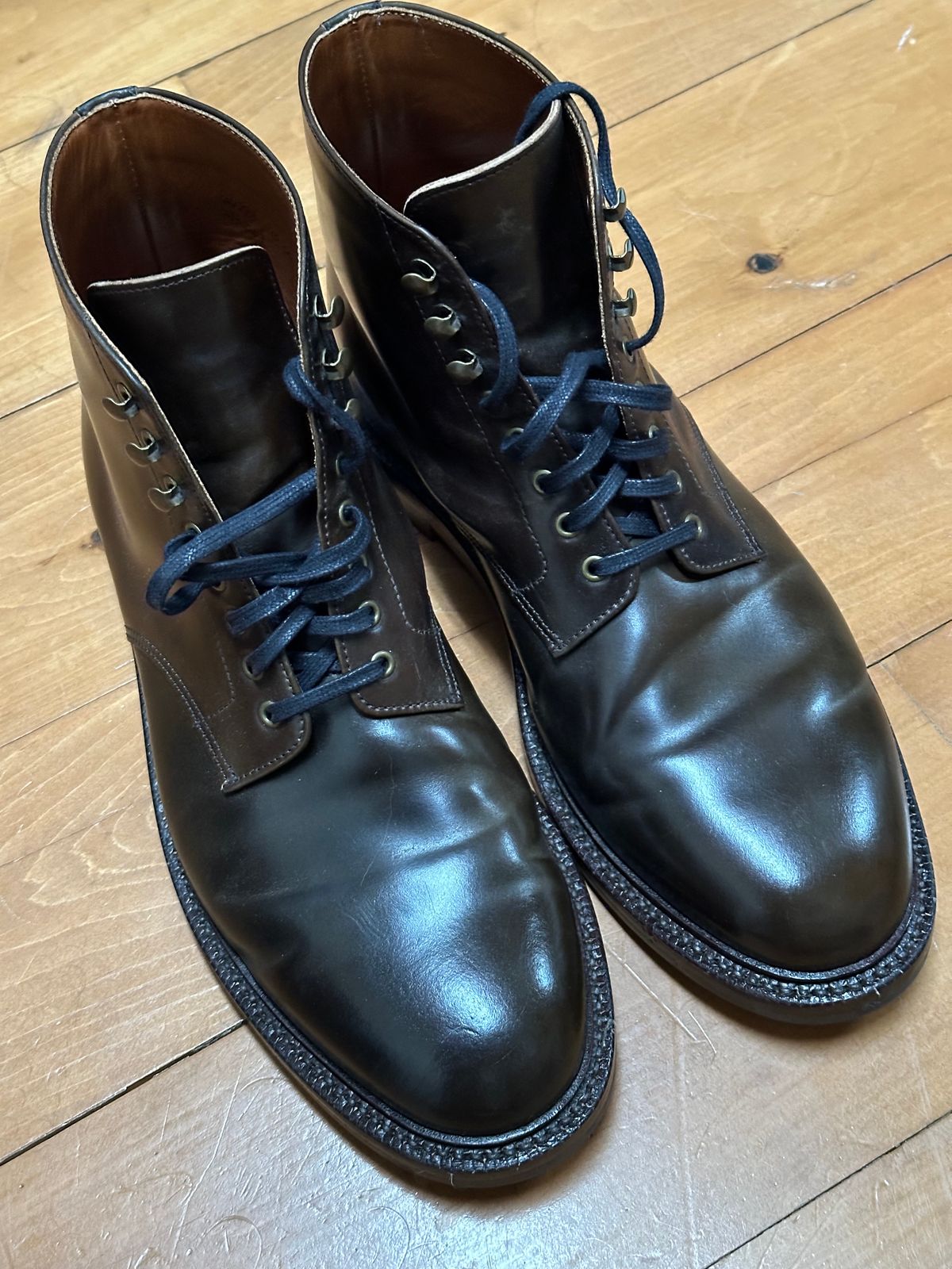 Photo by bootguy on October 9, 2024 of the Grant Stone Edward Boot in Horween Maduro Shell Cordovan.