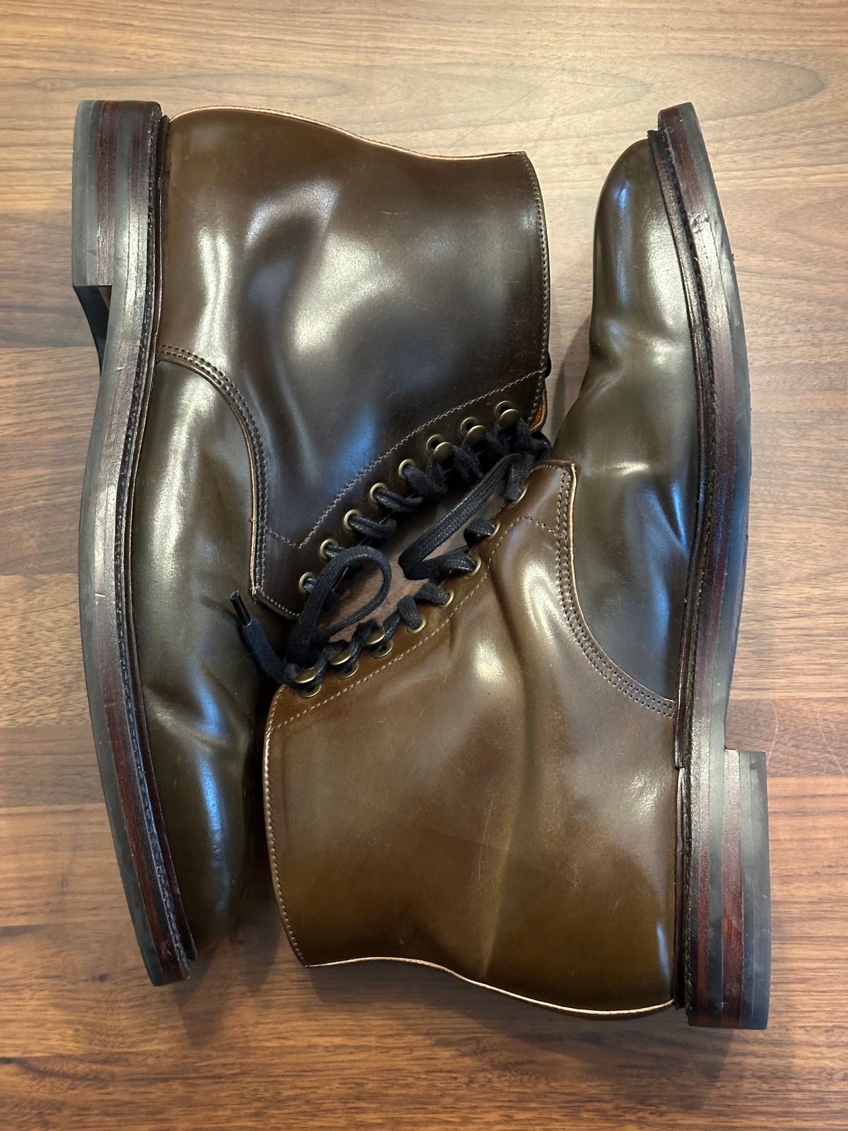 Photo by bootguy on November 5, 2024 of the Grant Stone Edward Boot in Horween Maduro Shell Cordovan.