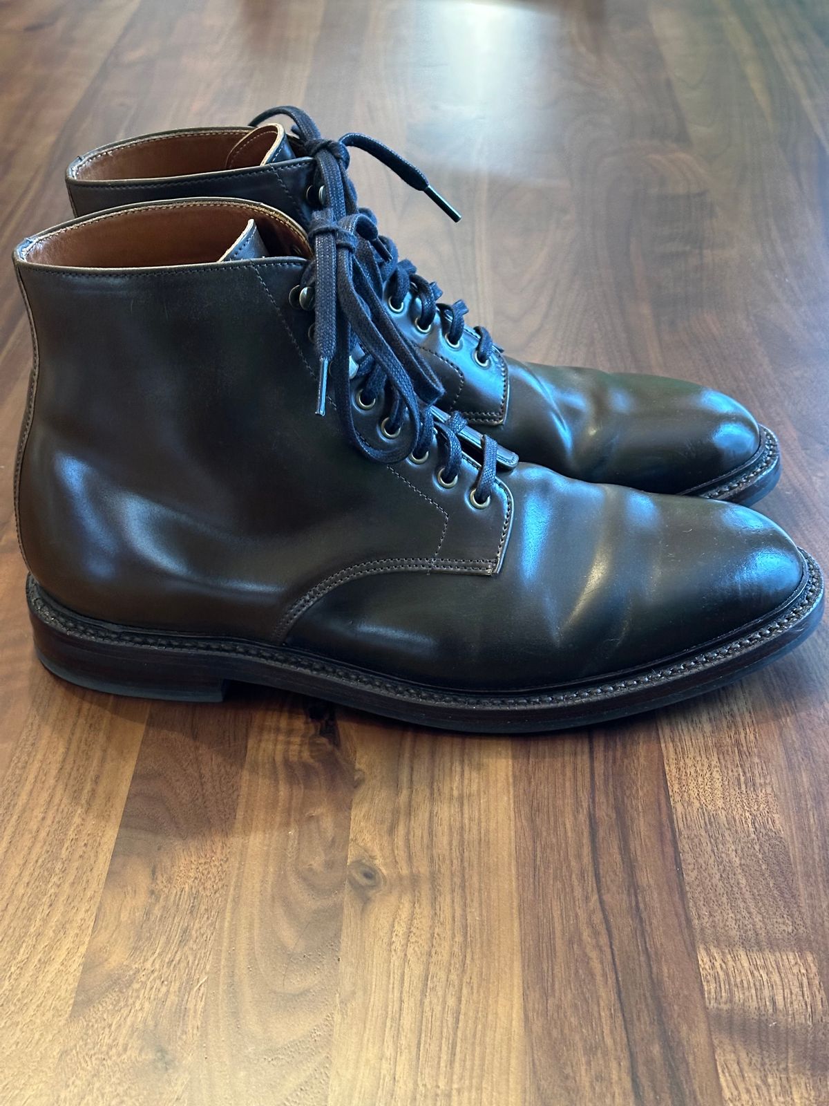 Photo by bootguy on November 5, 2024 of the Grant Stone Edward Boot in Horween Maduro Shell Cordovan.
