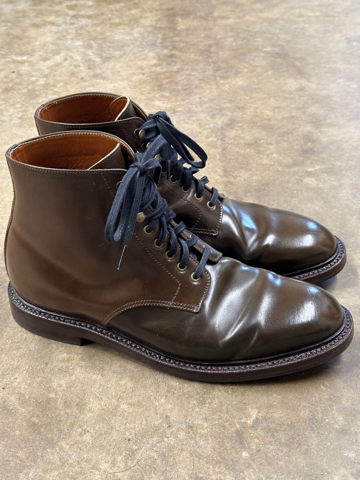 Photo by bootguy on January 4, 2025 of the Grant Stone Edward Boot in Horween Maduro Shell Cordovan.