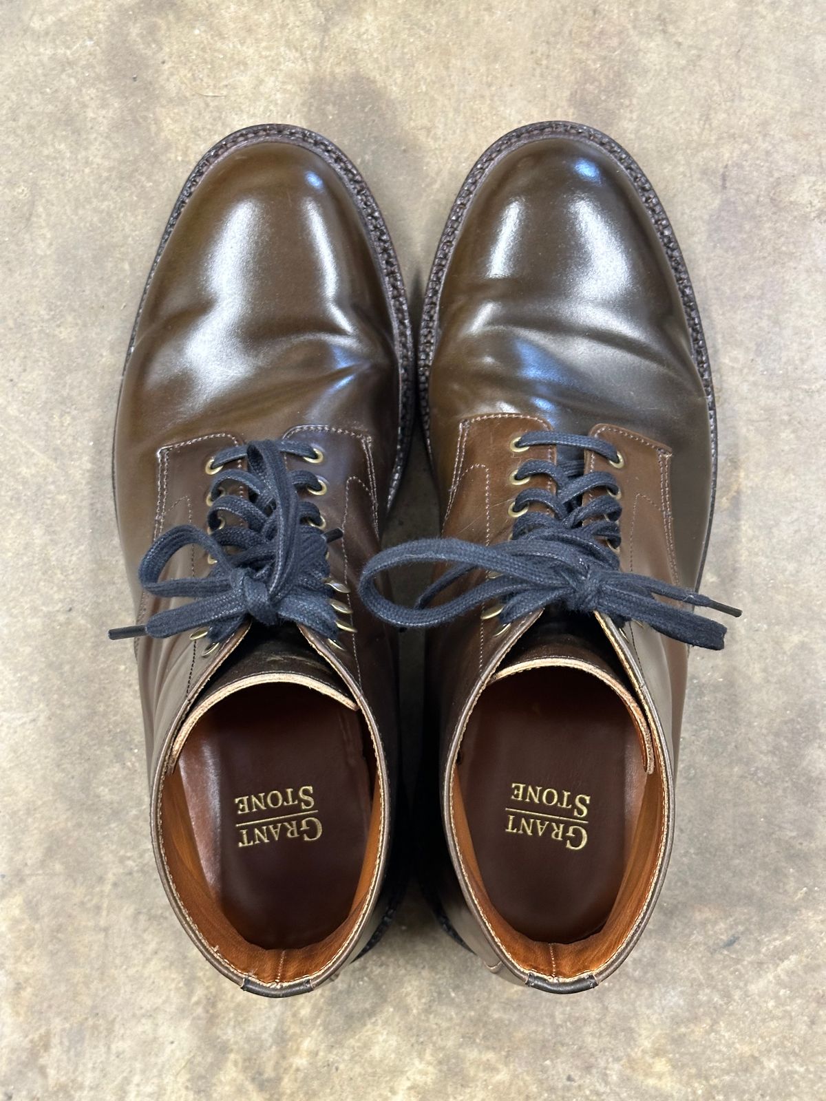 Photo by bootguy on January 4, 2025 of the Grant Stone Edward Boot in Horween Maduro Shell Cordovan.