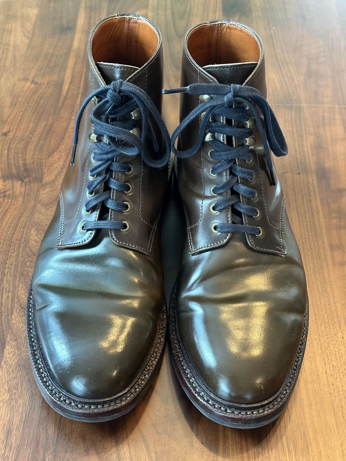 Photo by bootguy on March 5, 2025 of the Grant Stone Edward Boot in Horween Maduro Shell Cordovan.