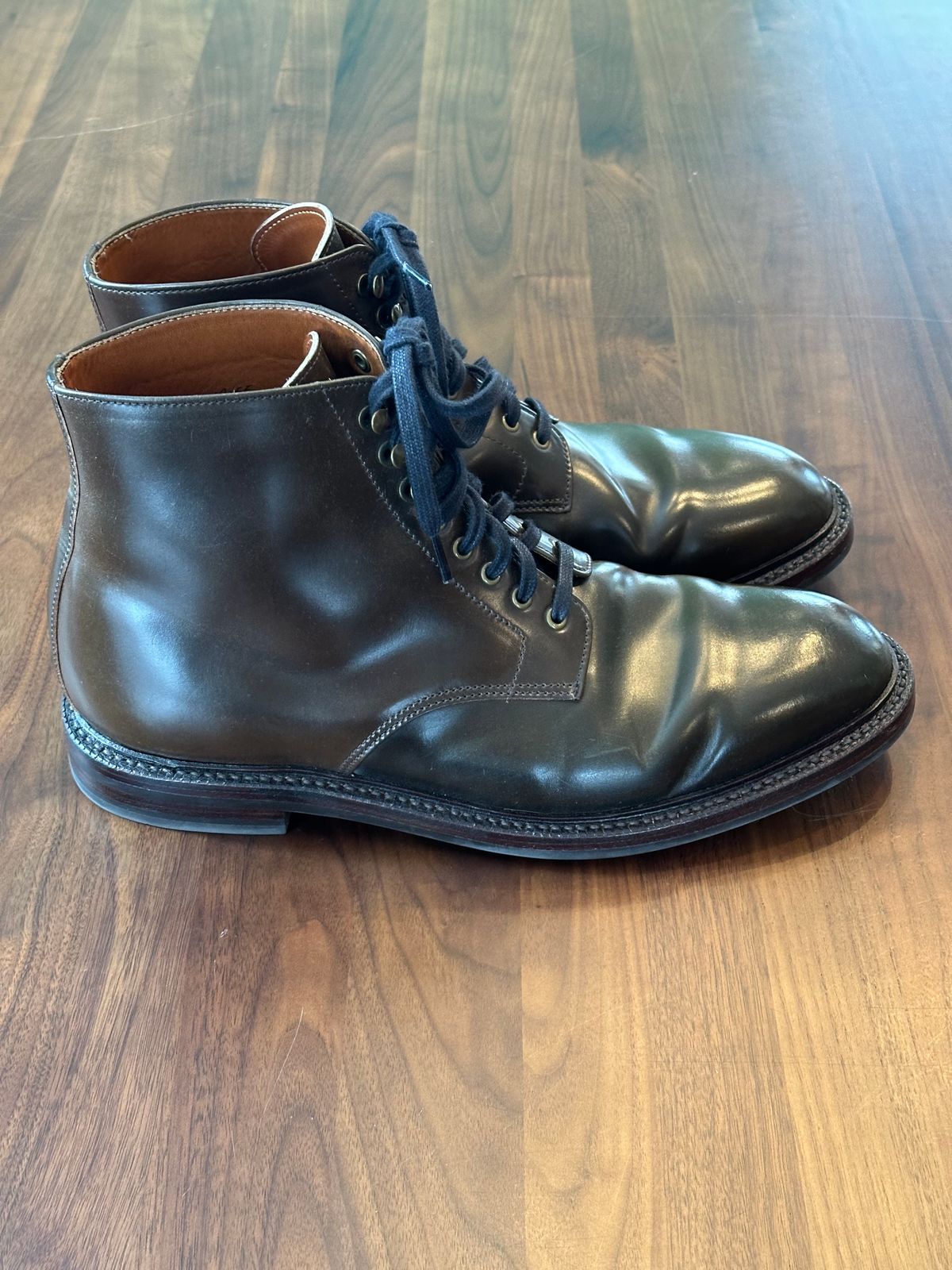 Photo by bootguy on March 5, 2025 of the Grant Stone Edward Boot in Horween Maduro Shell Cordovan.
