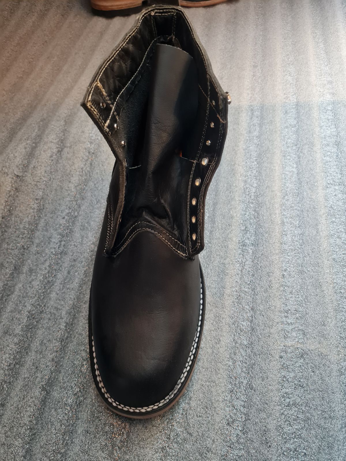 Photo by not.gettng.younger on October 15, 2024 of the Cordobes Type 1 Service Boot in Black.