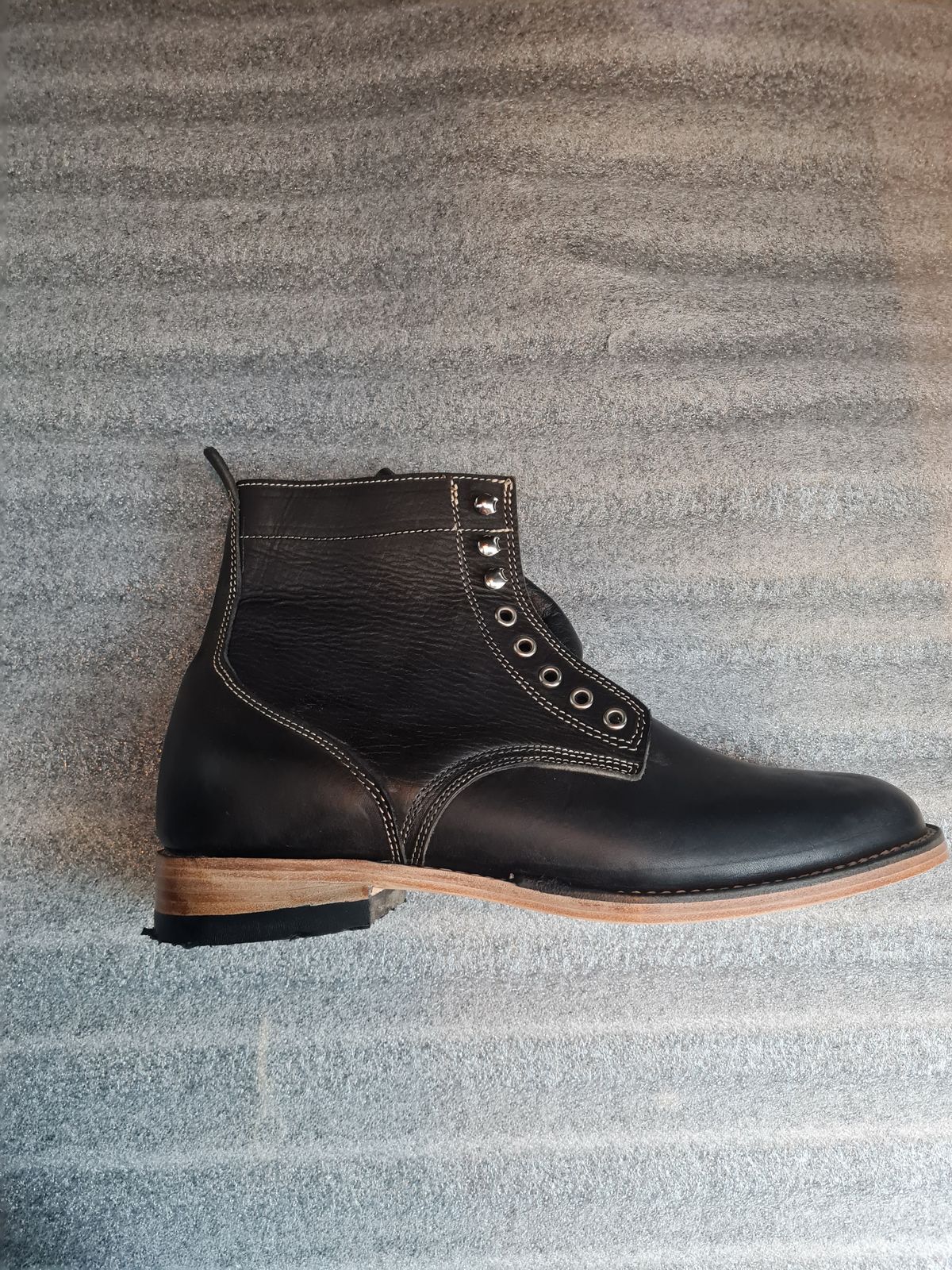 Photo by not.gettng.younger on October 15, 2024 of the Cordobes Type 1 Service Boot in Black.