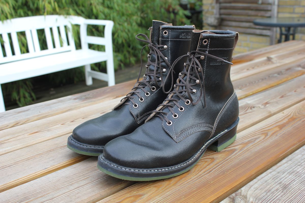 Photo by JSD on November 28, 2025 of the White's Smokejumper in Horween Black Waxed Flesh.