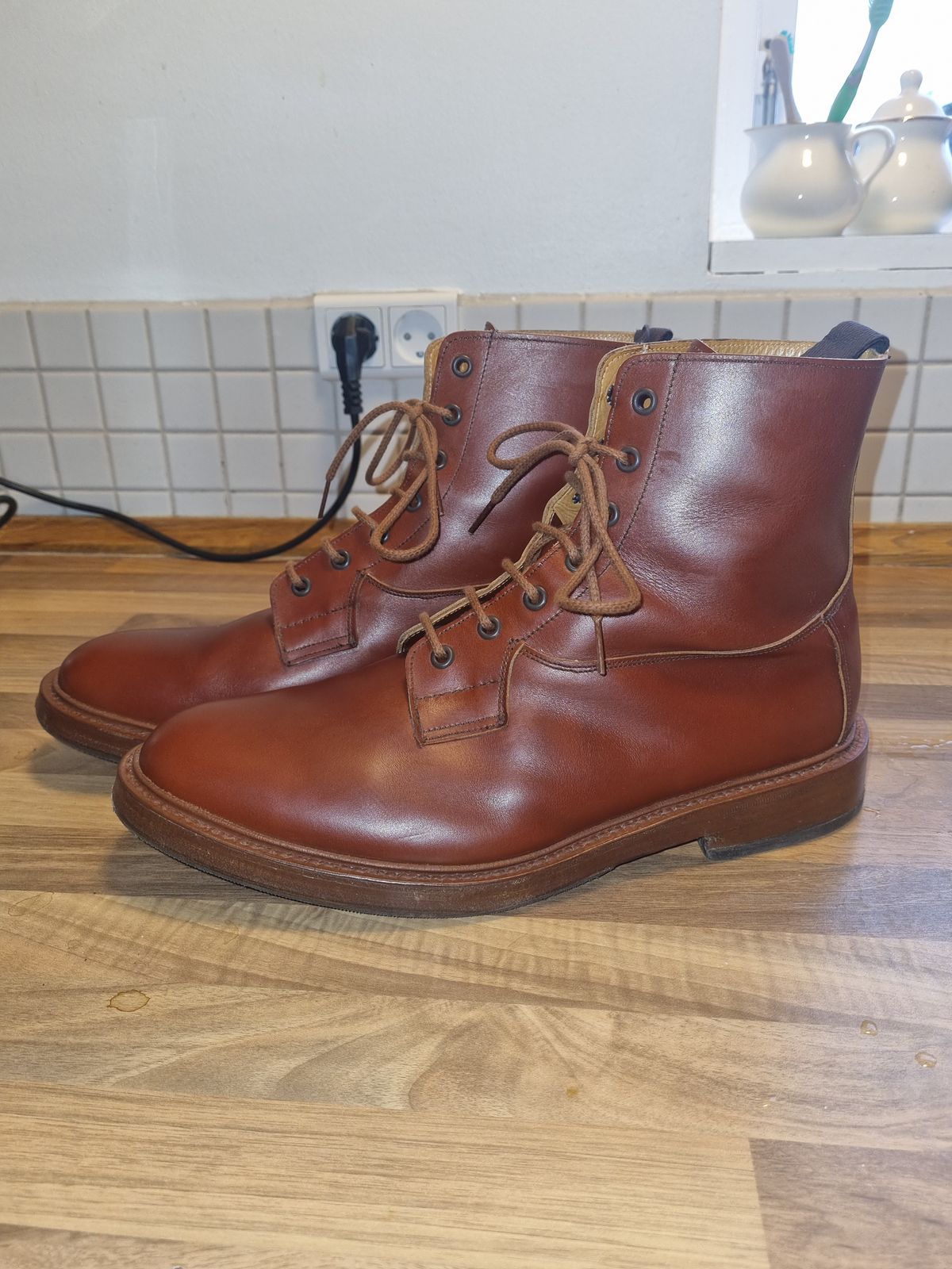 Photo by JSD on December 19, 2024 of the Tricker's Burford Country Boot in Marron Antique.