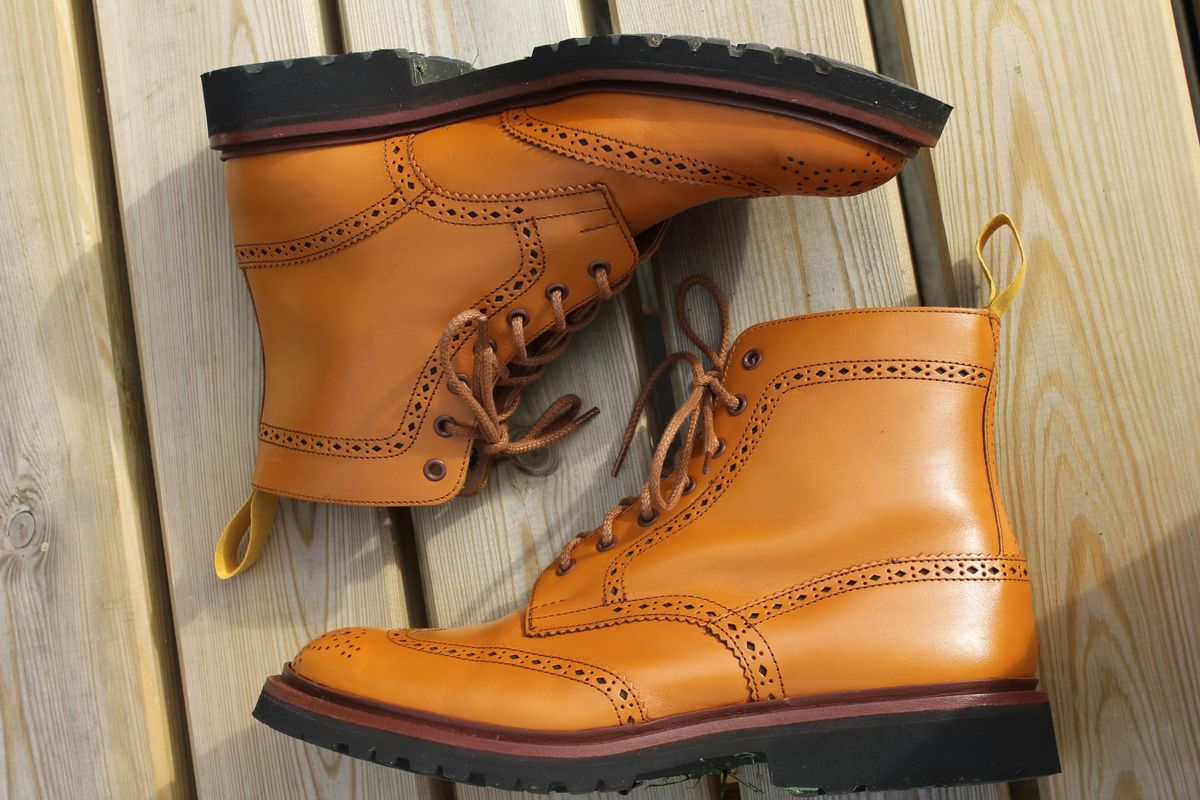 Photo by JSD on October 9, 2025 of the Tricker's Stow Country Boot in Acorn Antique.