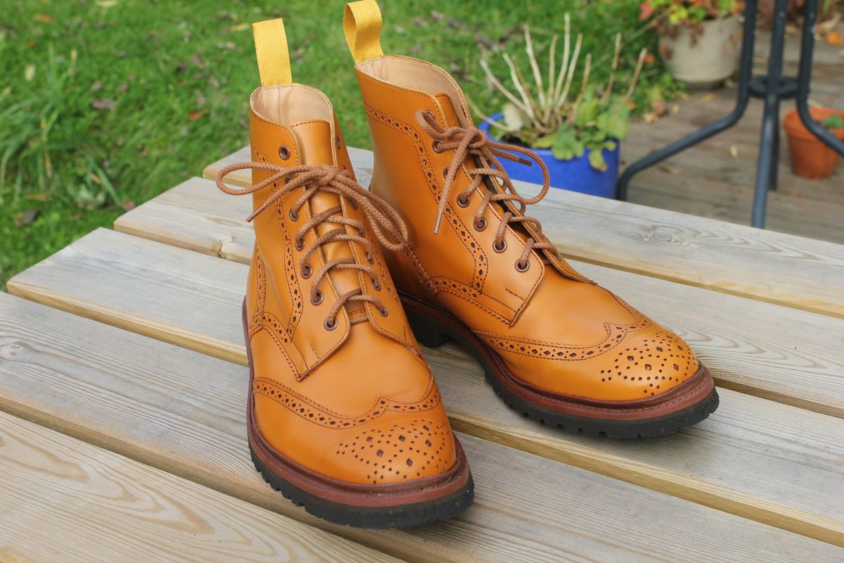 Photo by JSD on October 9, 2025 of the Tricker's Stow Country Boot in Acorn Antique.