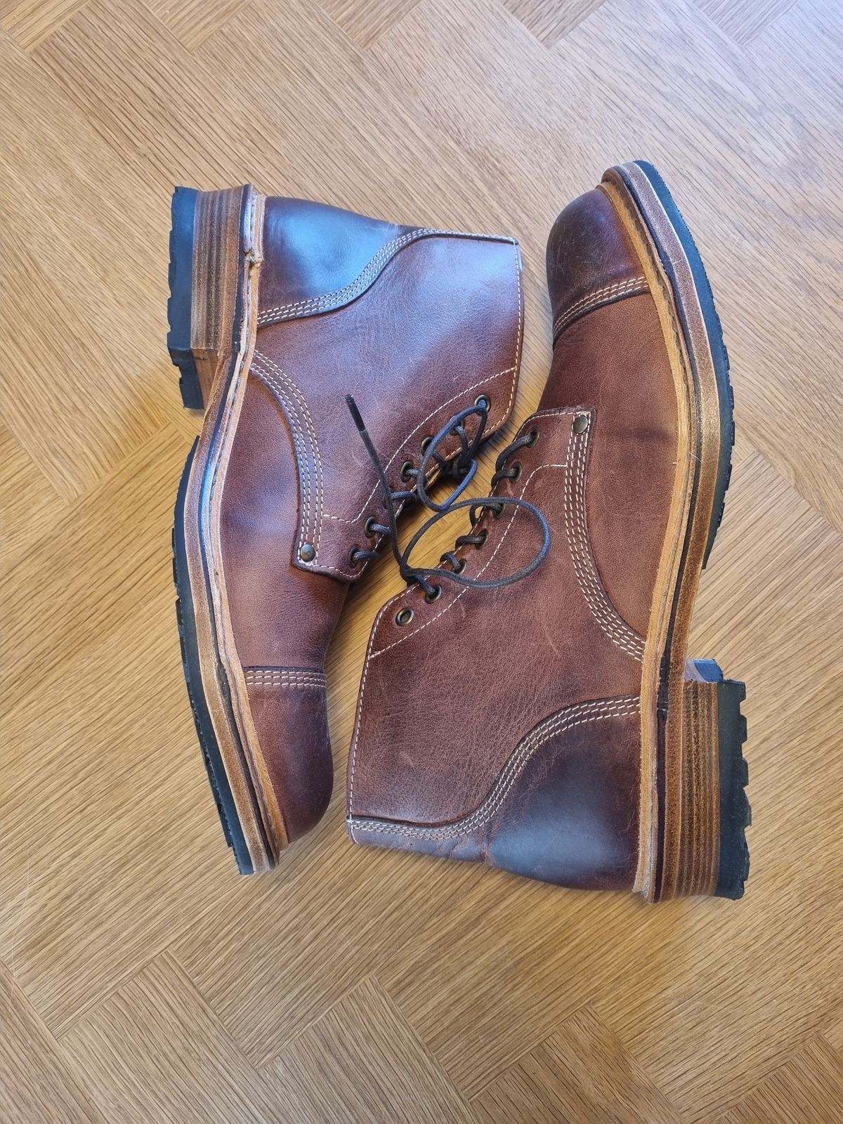 Photo by JSD on October 14, 2024 of the Astorflex Astorflex/ Legendflex in Astorflex / Dark Chestnut.