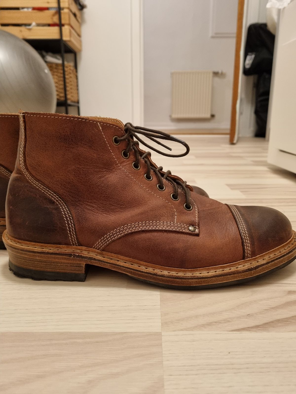 Photo by JSD on November 2, 2024 of the Astorflex Astorflex/ Legendflex in Astorflex / Dark Chestnut.