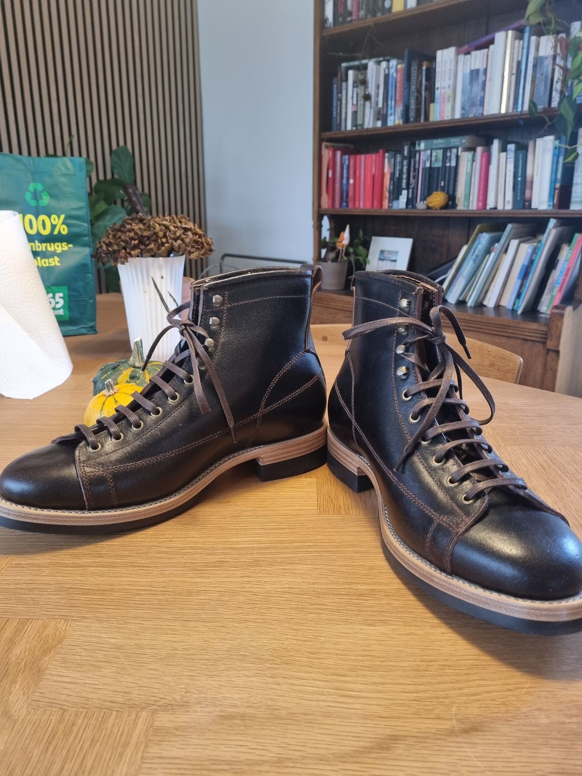 Photo by JSD on November 28, 2024 of the Jakkrabbits Monkey Boot in Horween Java Waxed Flesh.